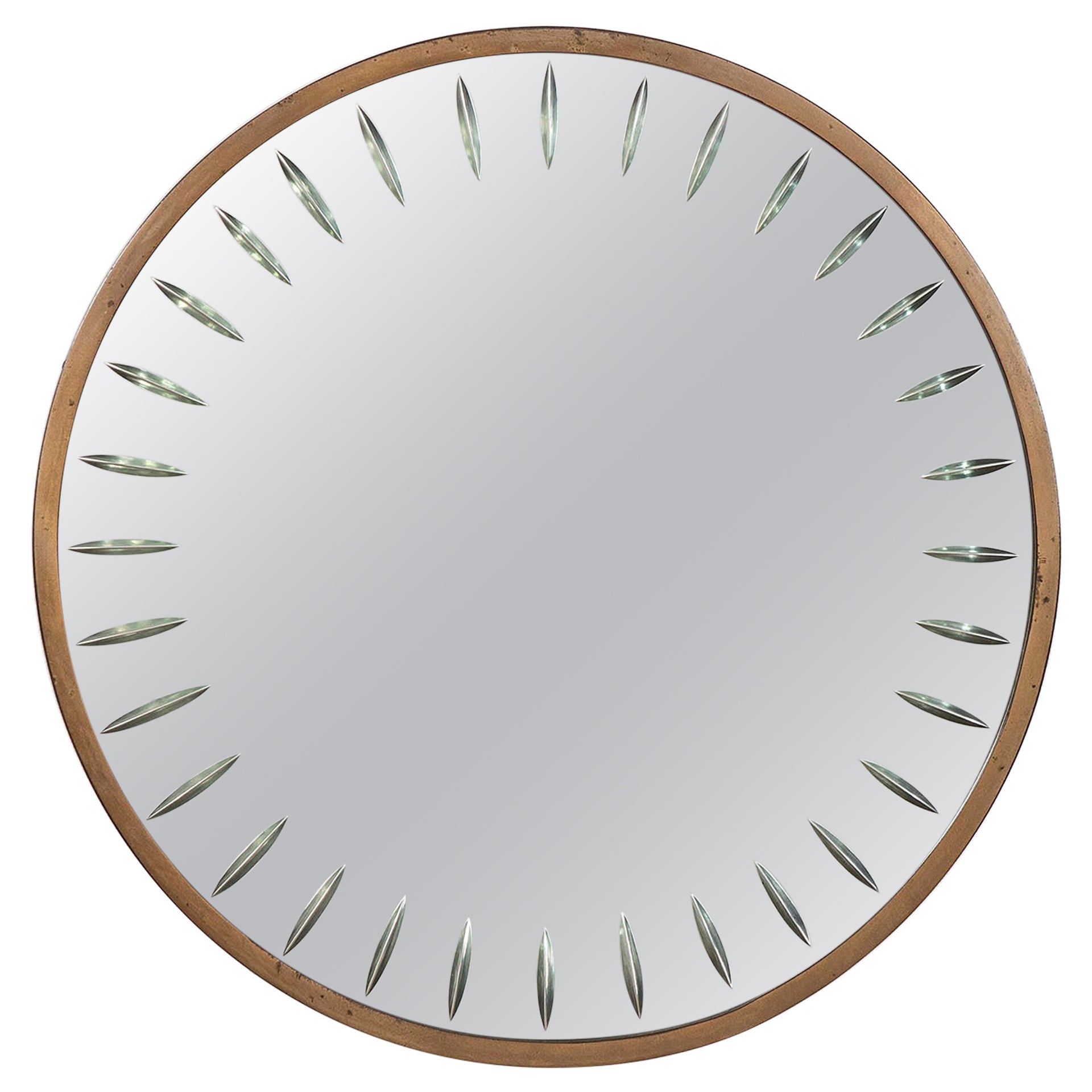 Miroir mural d'art cristal du XXe siècle avec cadre en verre gravé et laiton, années 50