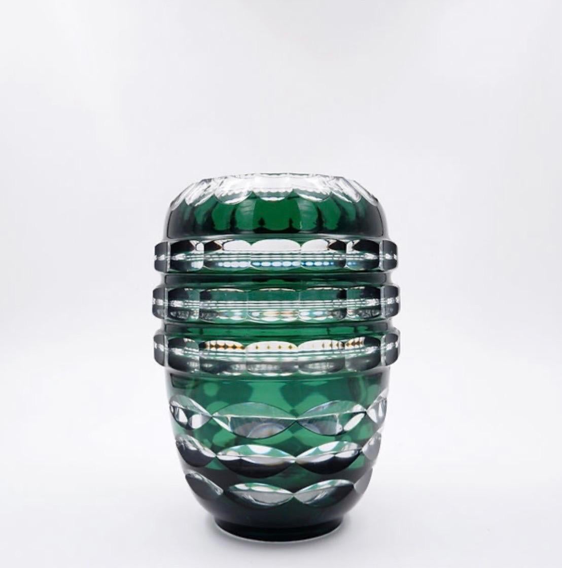 Vaso in cristallo Art Deco del XX secolo di Val Saint Lambert attribuito a Charles Graffart

Usura coerente con l'età e l'uso

Decorazione del Belgio - Cristal - Vintage
Misure: Ø16cm H. 22,5cm 