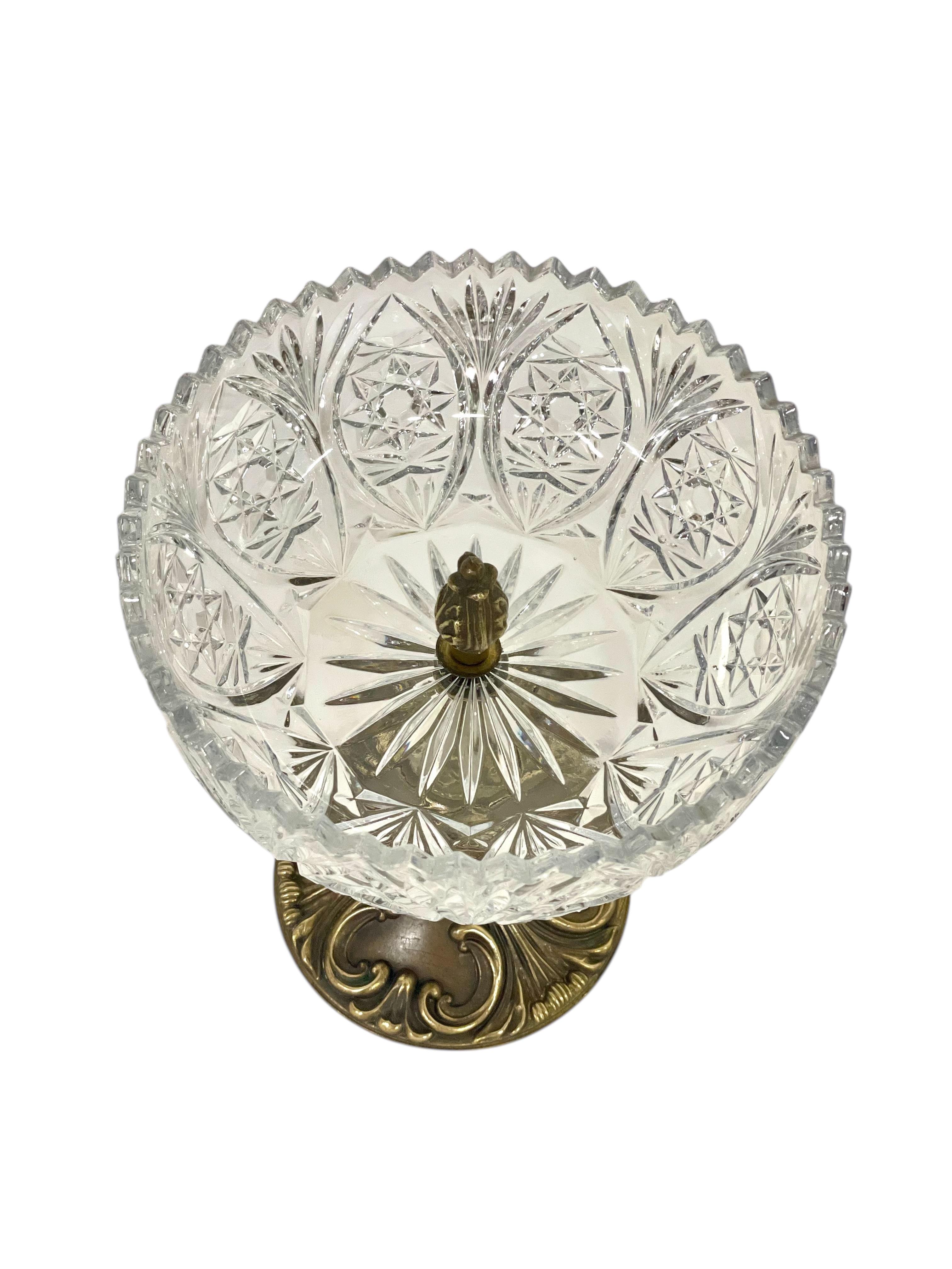 Cuenco de cristal del siglo XX sobre pedestal de latón dorado en Bueno estado para la venta en LA CIOTAT, FR