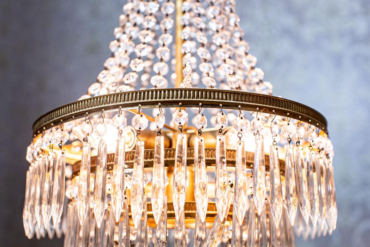 20th-Century Crystal Chandelier with Brass Elements 2