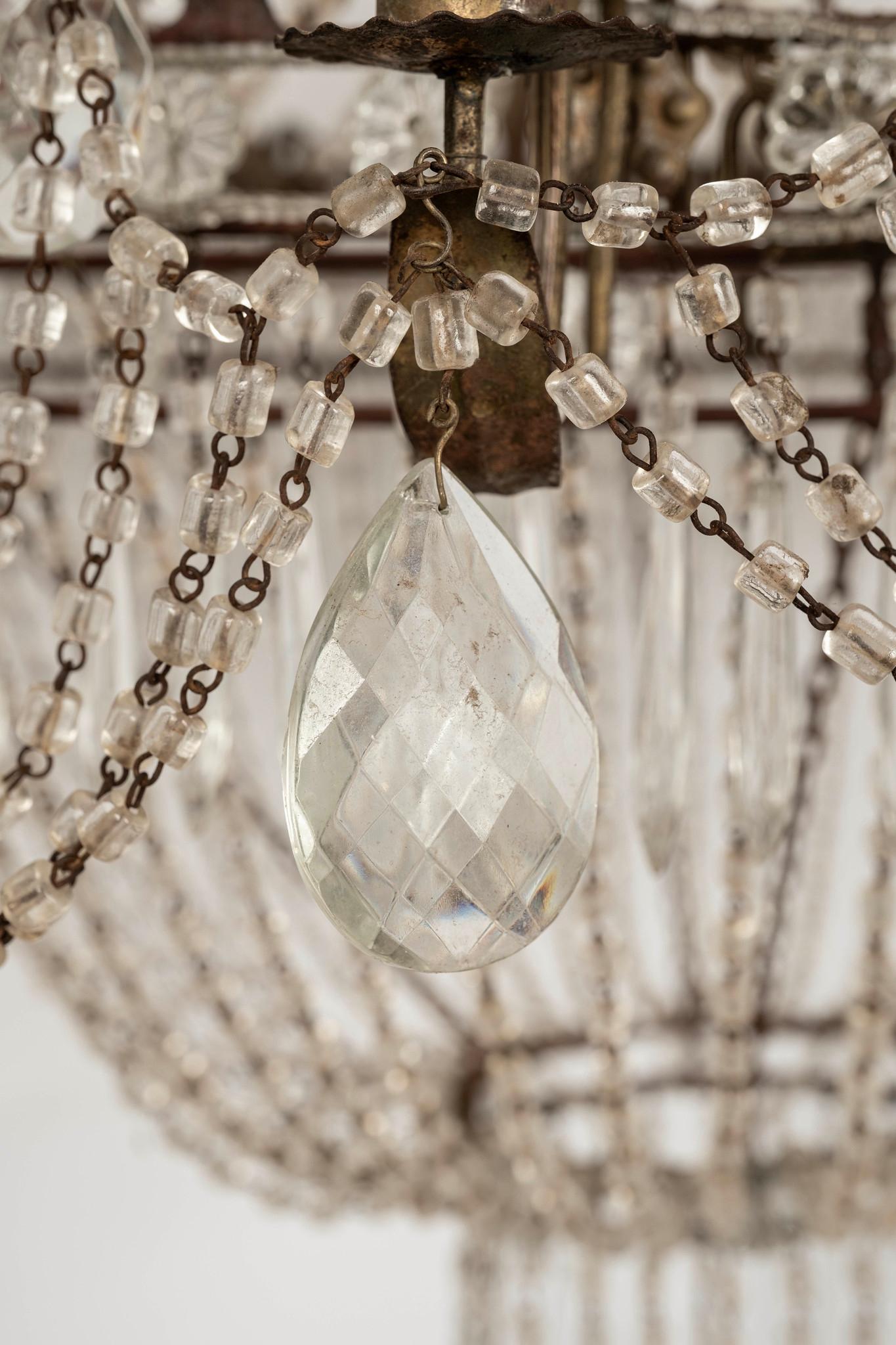 Lampadario di cristallo del XX secolo, due disponibili in vendita 1