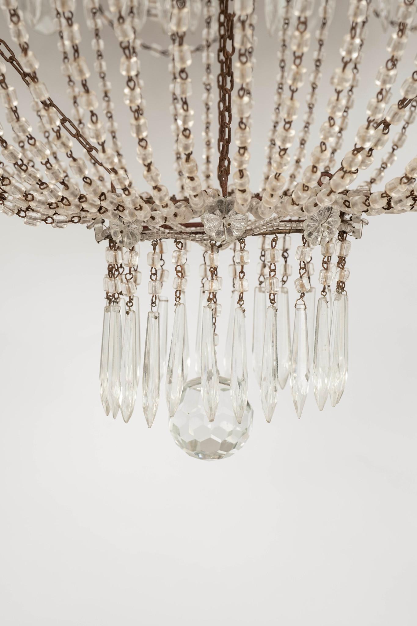 Lampadario di cristallo del XX secolo, due disponibili in vendita 2