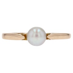 20th Century Cultured Pearl 18 Karat Yellow Gold Solitaire Ring