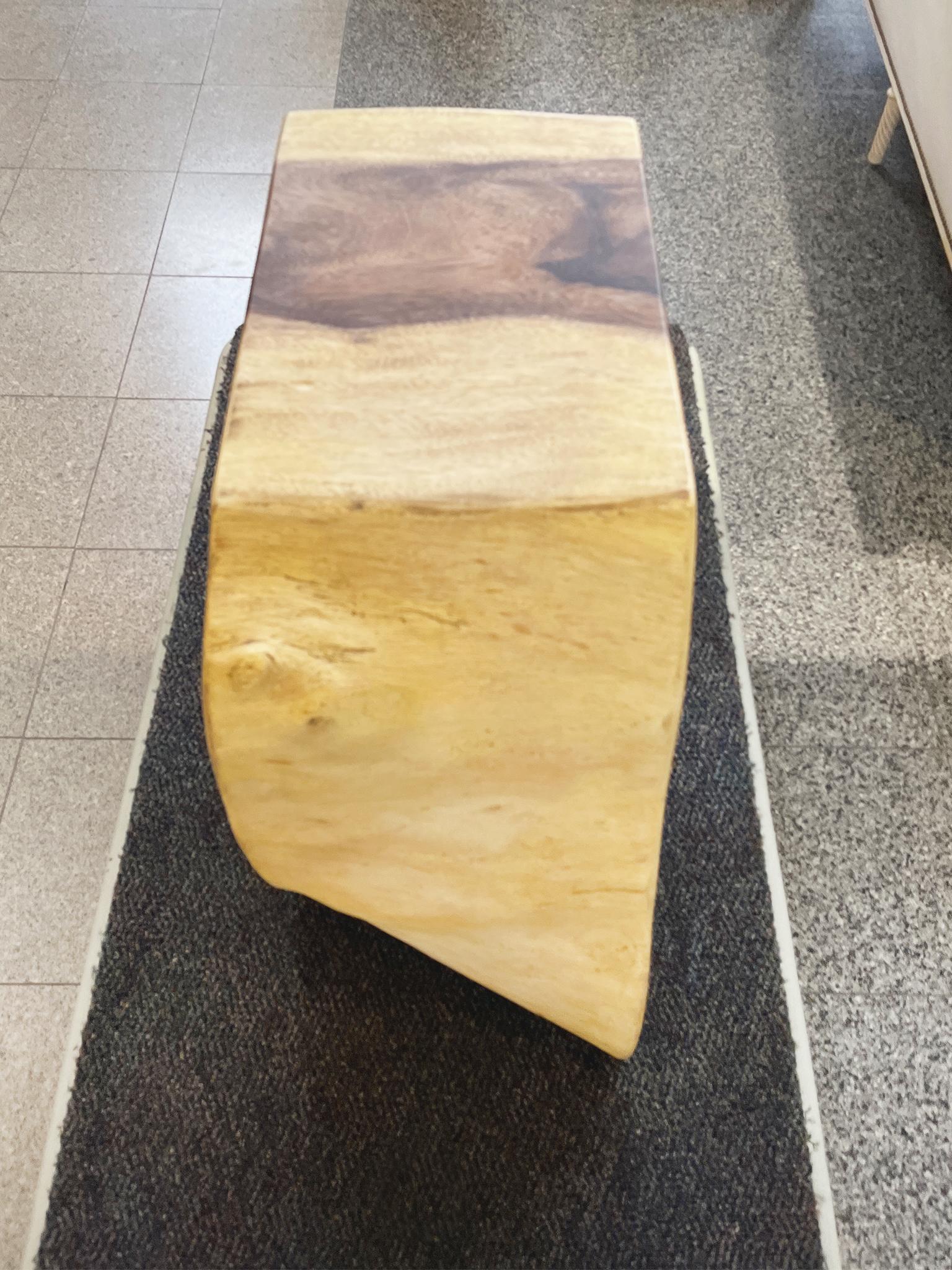 20ième siècle 20e siècle - The Pedestal en bois courbé en vente