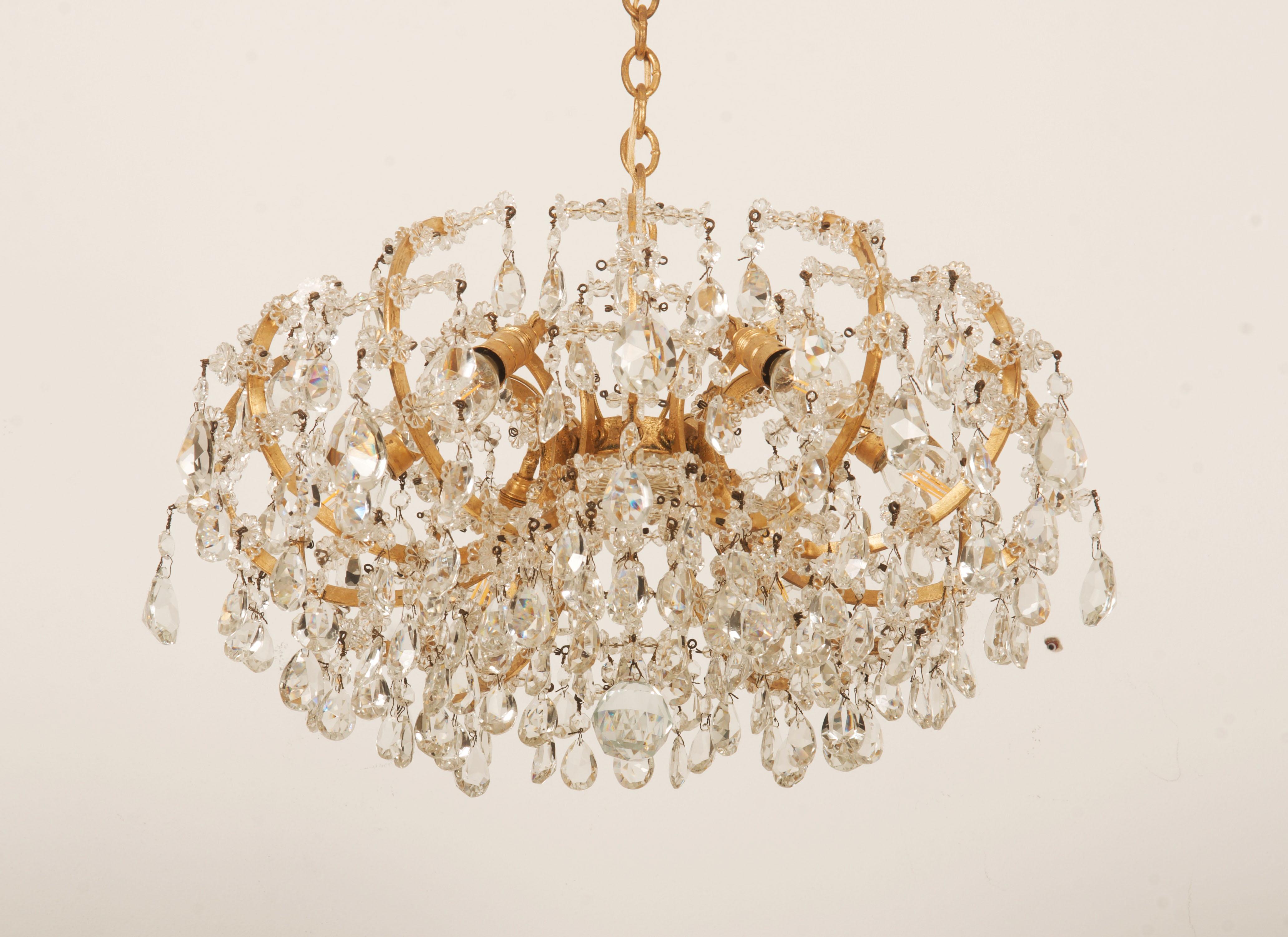 Austriaco Lampadario in cristallo tagliato del XX secolo in vendita