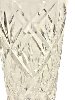 Jarrón de cristal tallado del siglo XX