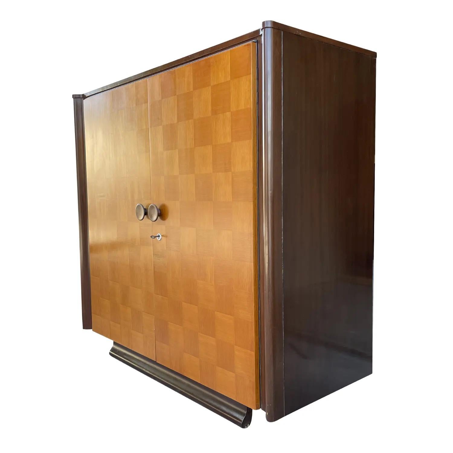 20th Century Czech Art Deco Mahogany, Pinewood Sideboard by Jindrich Halabala In Good Condition For Sale In West Palm Beach, FL