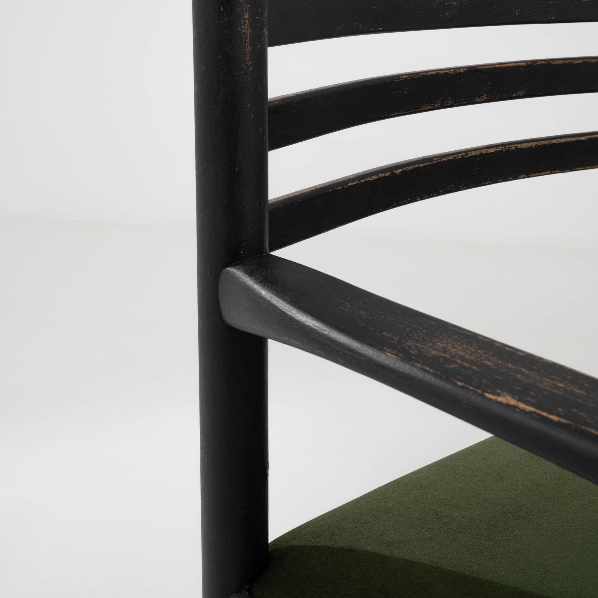 Paire de chaises de salle à manger tchèques du 20e siècle avec sièges rembourrés en vente 5