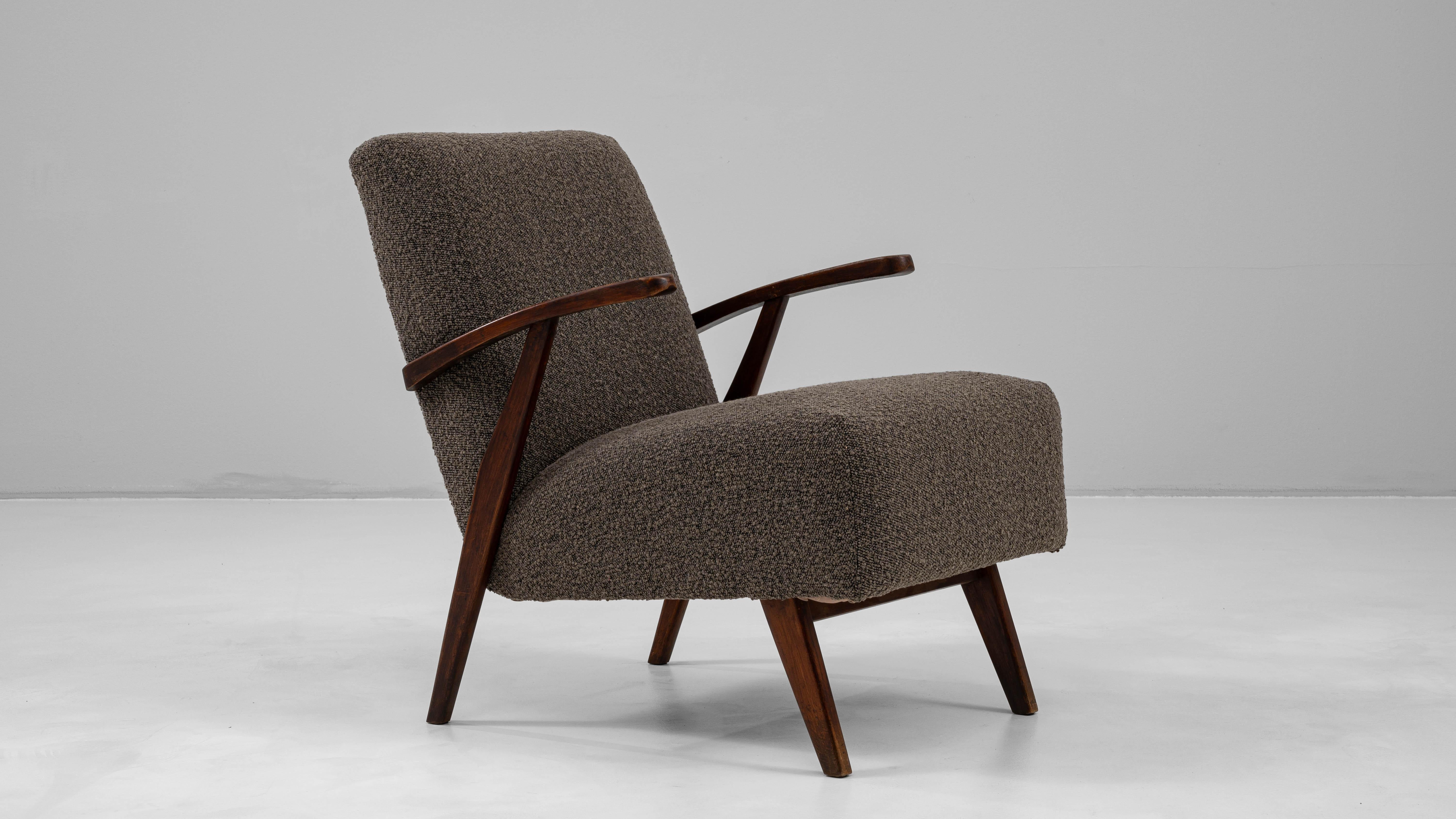 Sillón tapizado MCM checo del siglo XX en venta 5