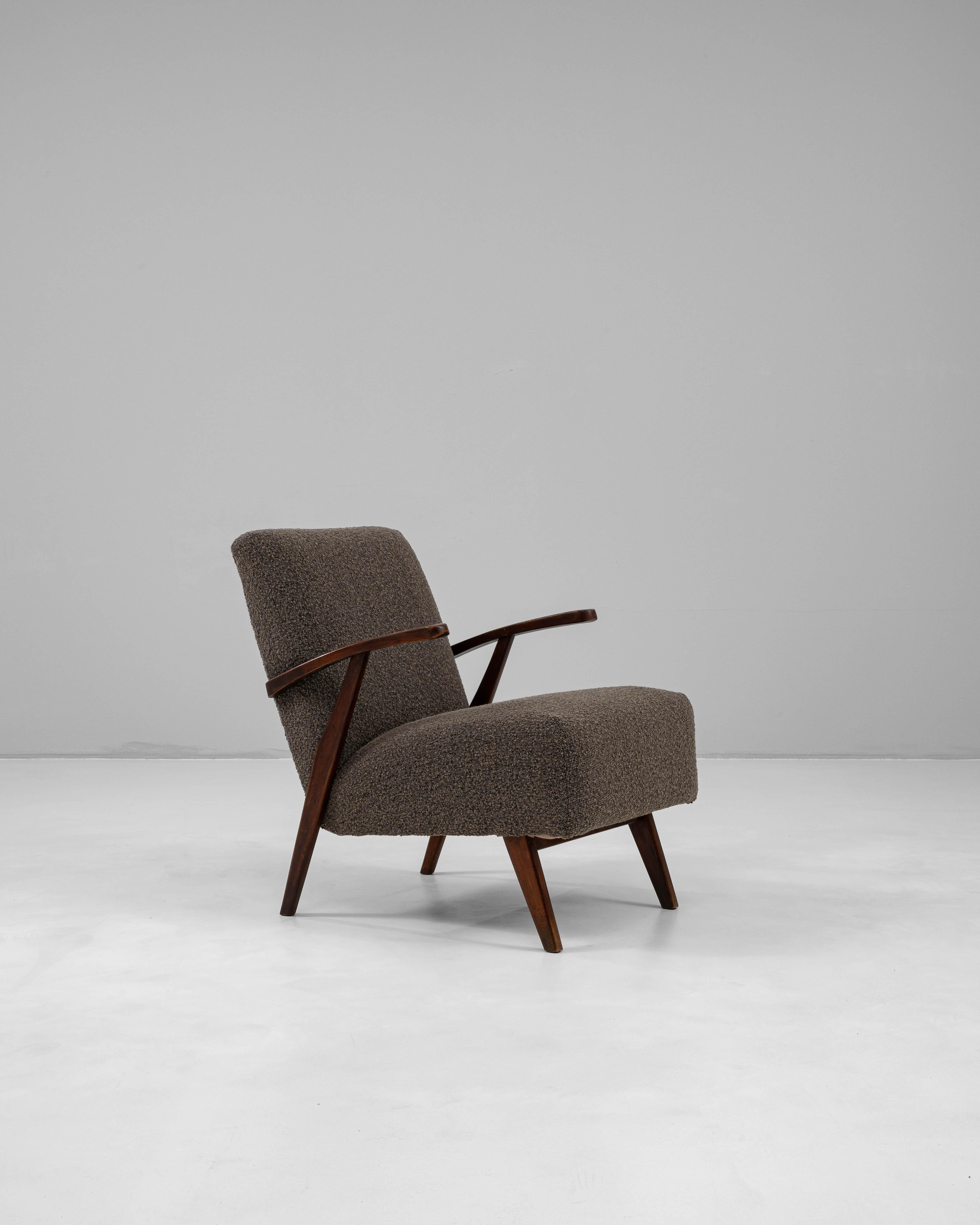 Sillón tapizado MCM checo del siglo XX en venta 2