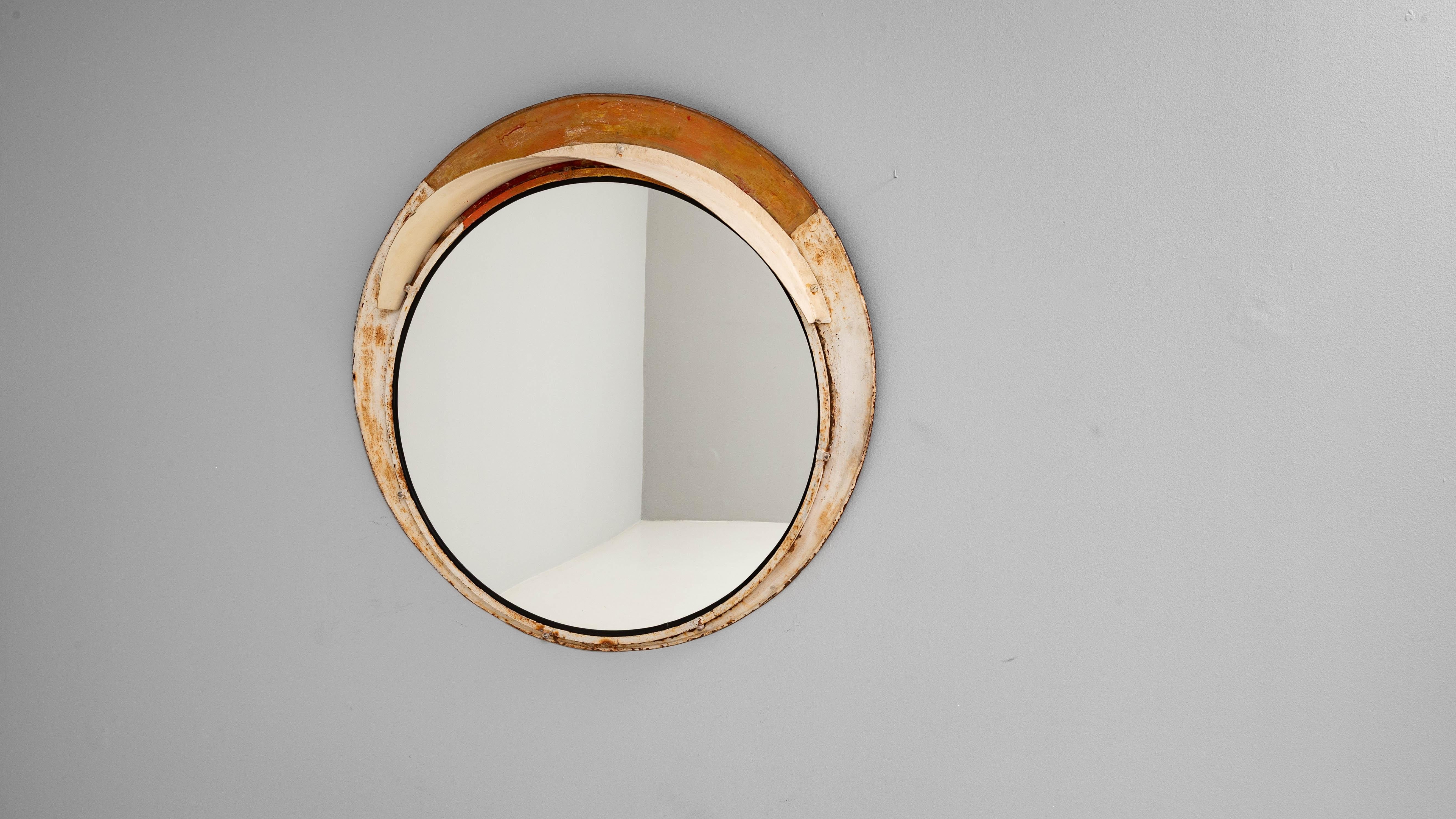 Miroir rond en métal tchèque du 20e siècle en vente 1