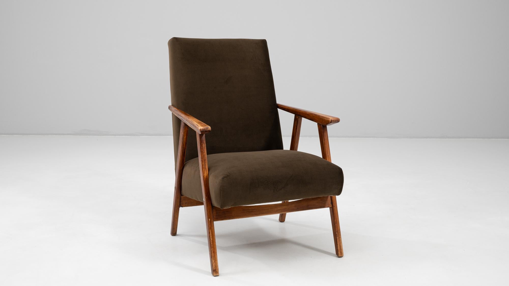 20th Century Czech Upholstered Armchair en venta 4