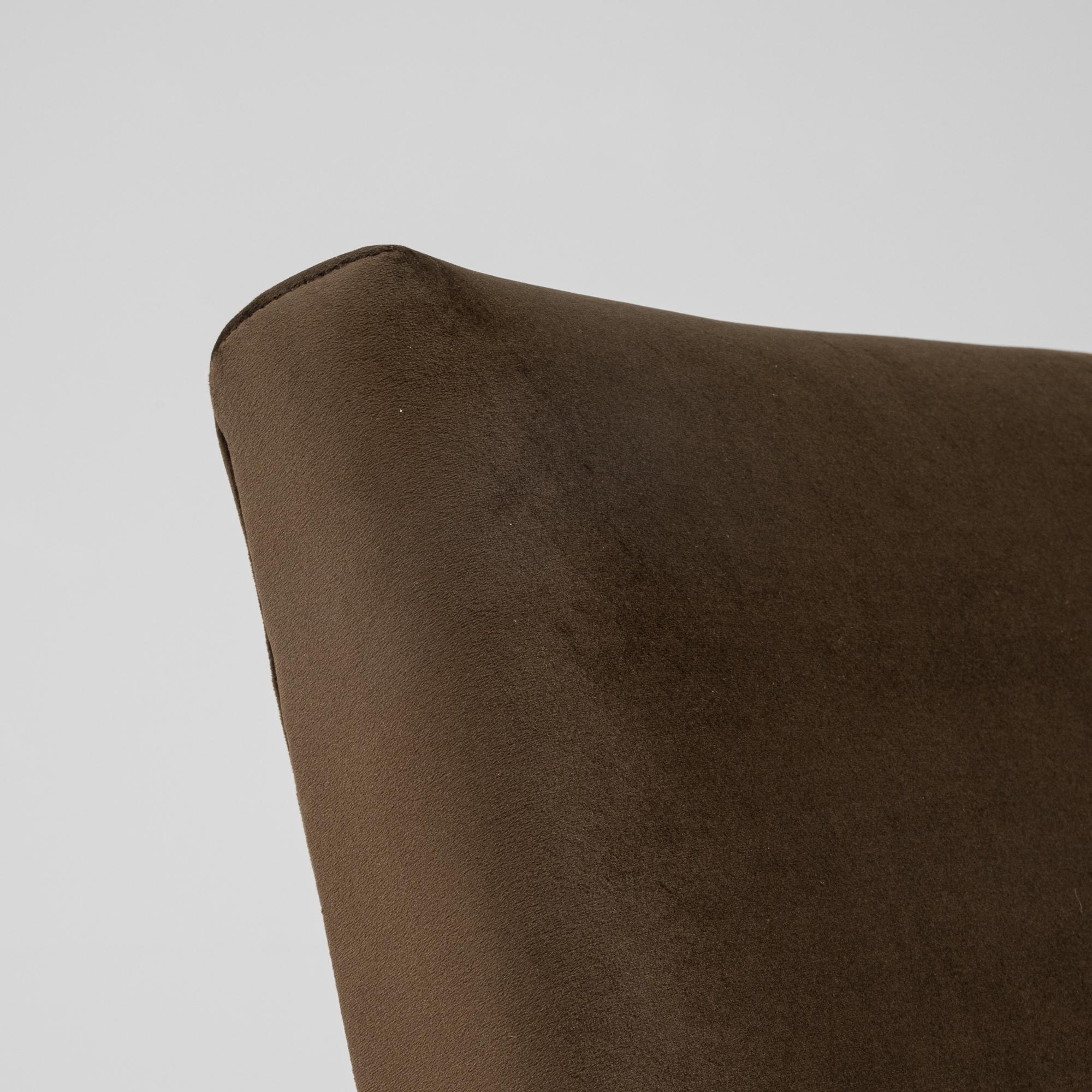 20th Century Czech Upholstered Armchair en venta 5