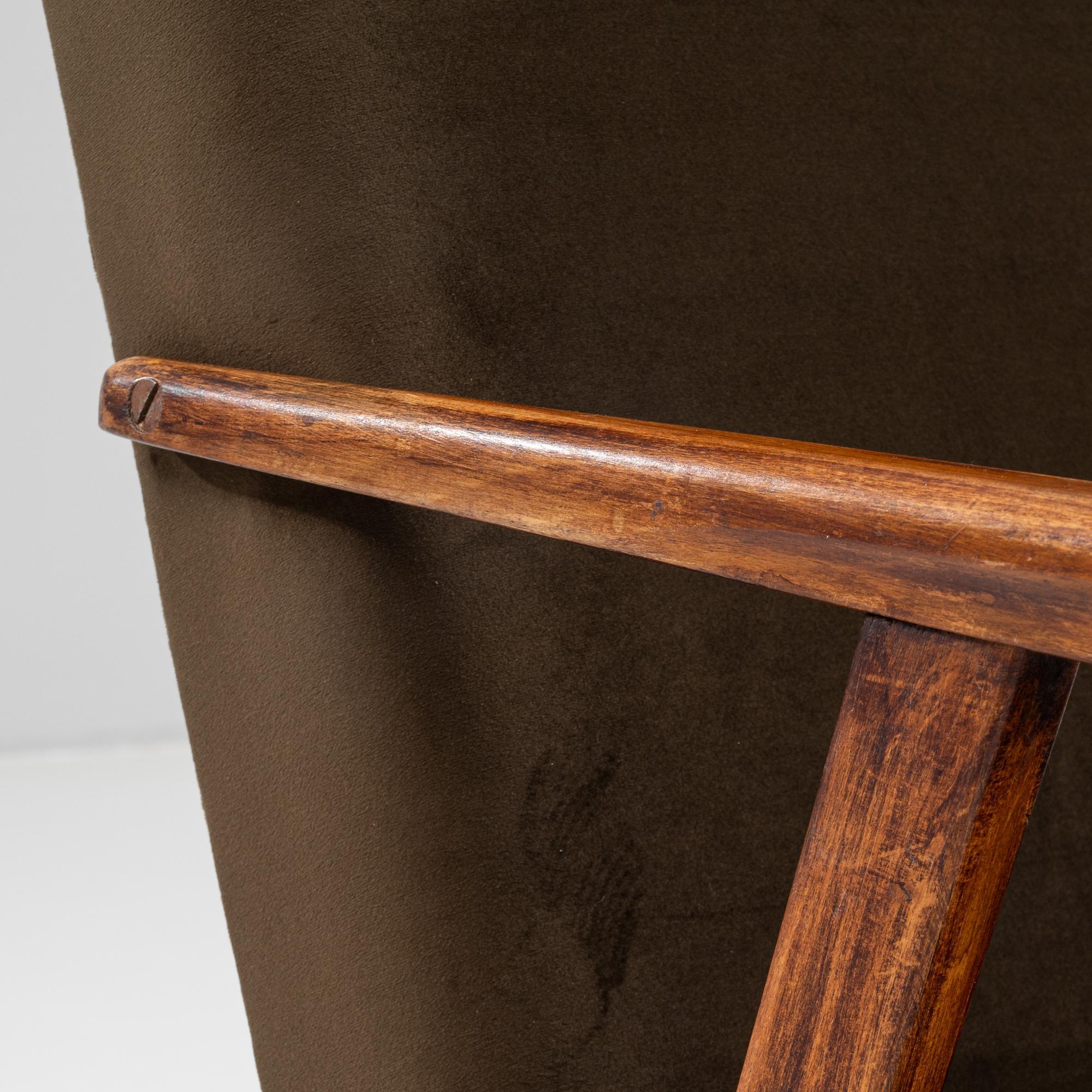 20th Century Czech Upholstered Armchair en venta 6