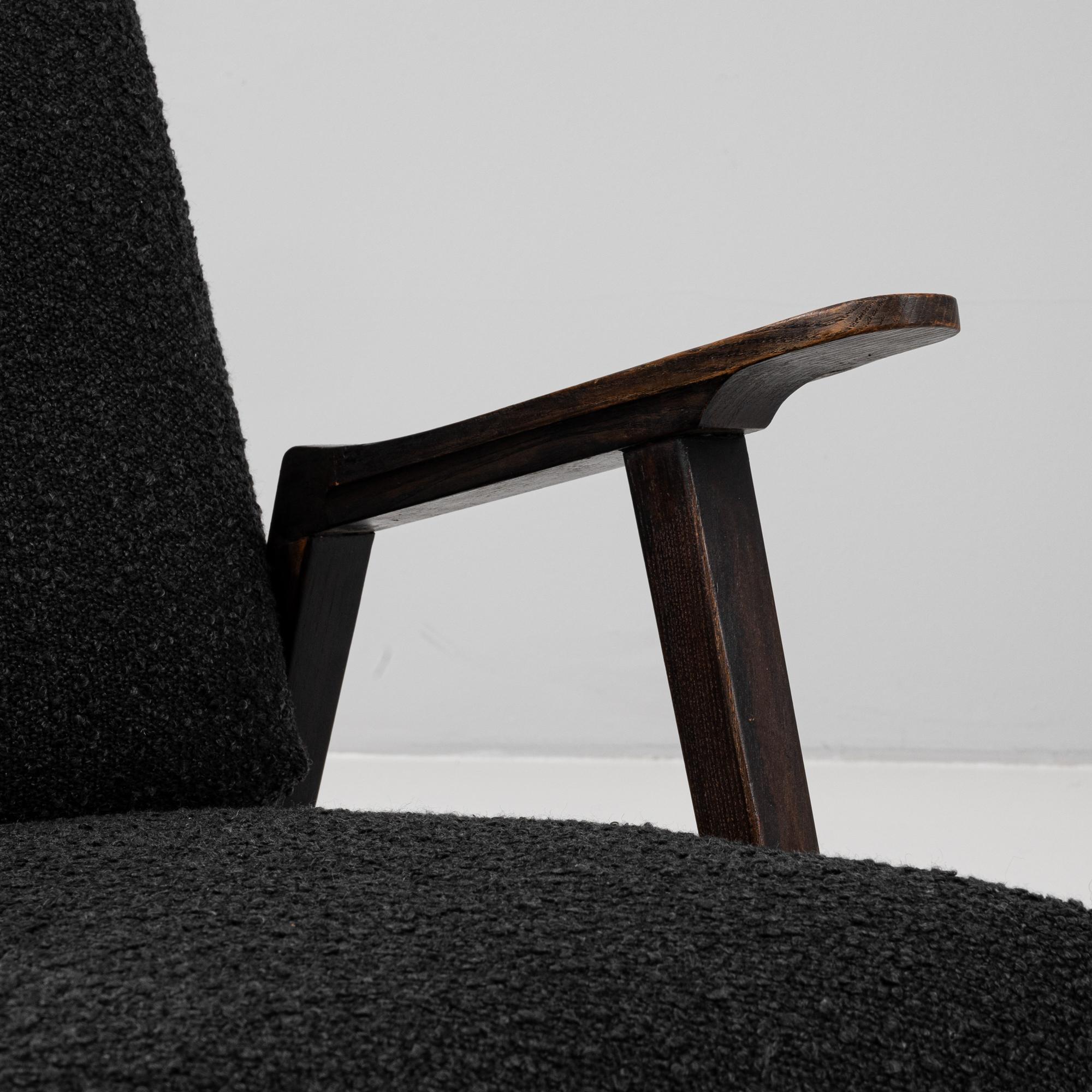 Fauteuil tapissé tchèque du 20e siècle en vente 6