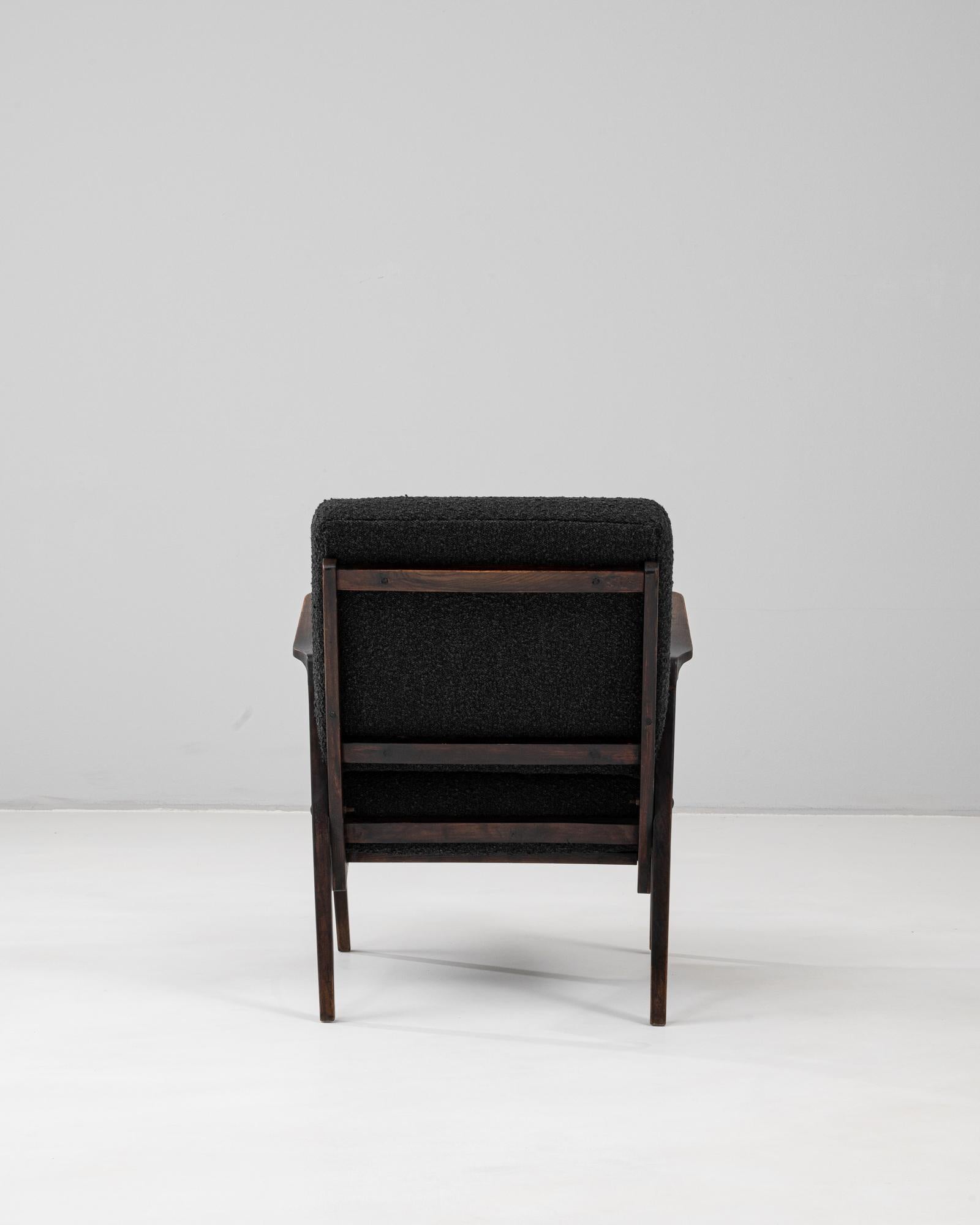 Fauteuil tapissé tchèque du 20e siècle Bon état - En vente à High Point, NC