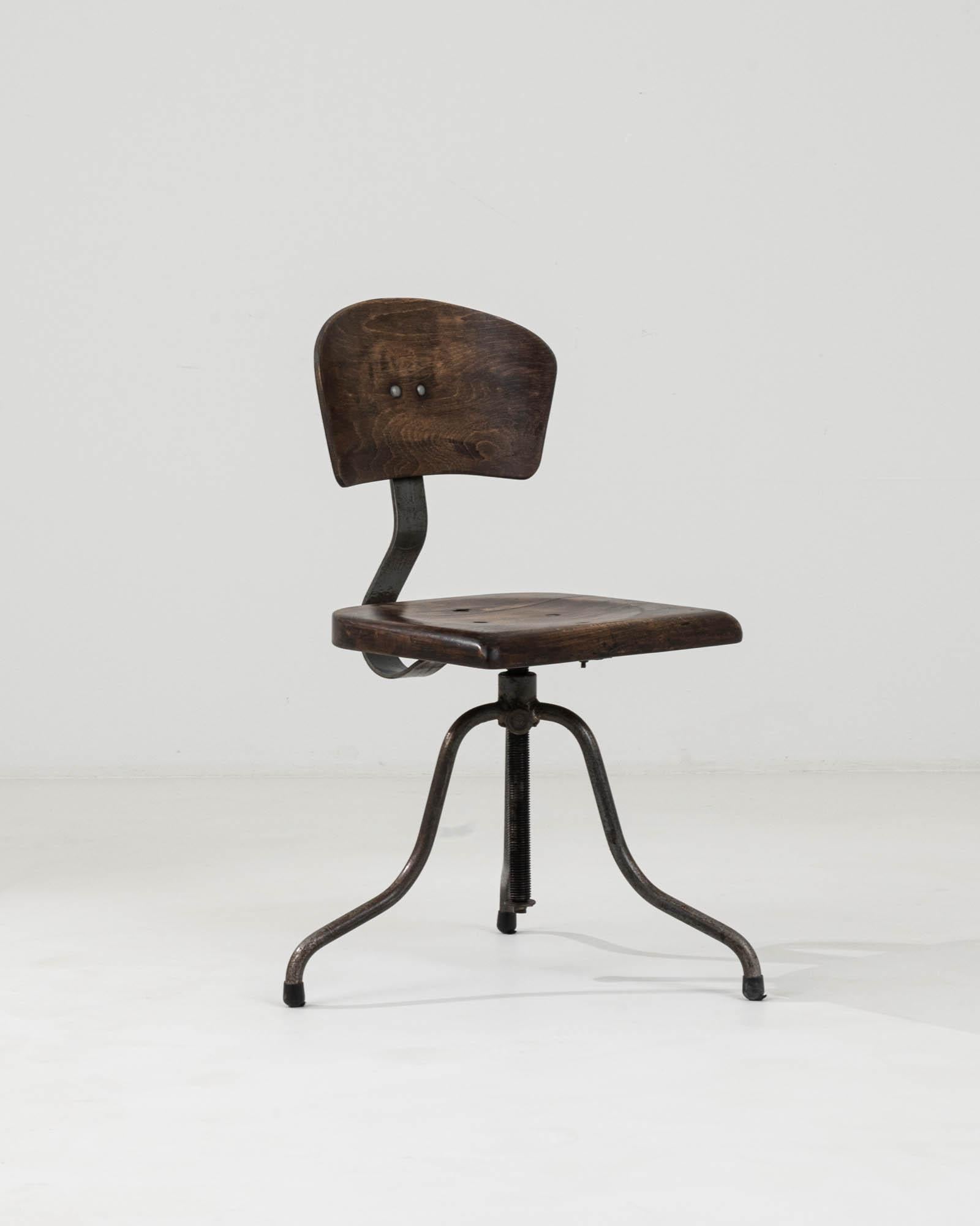 20th Century Czechia Industrial Lifting & Swivel Chair For Sale 7