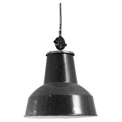 Lampe pendante industrielle tchèque du 20e siècle