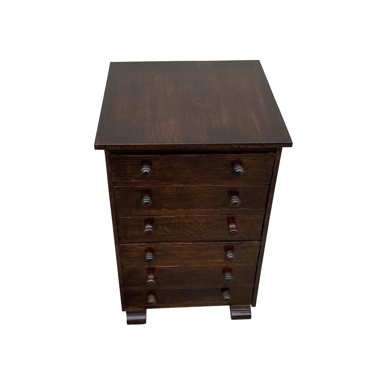 20th Century Danish Art Deco Oakwood Semainiere - Small Scandinavian Cabinet In Good Condition For Sale In West Palm Beach, FL