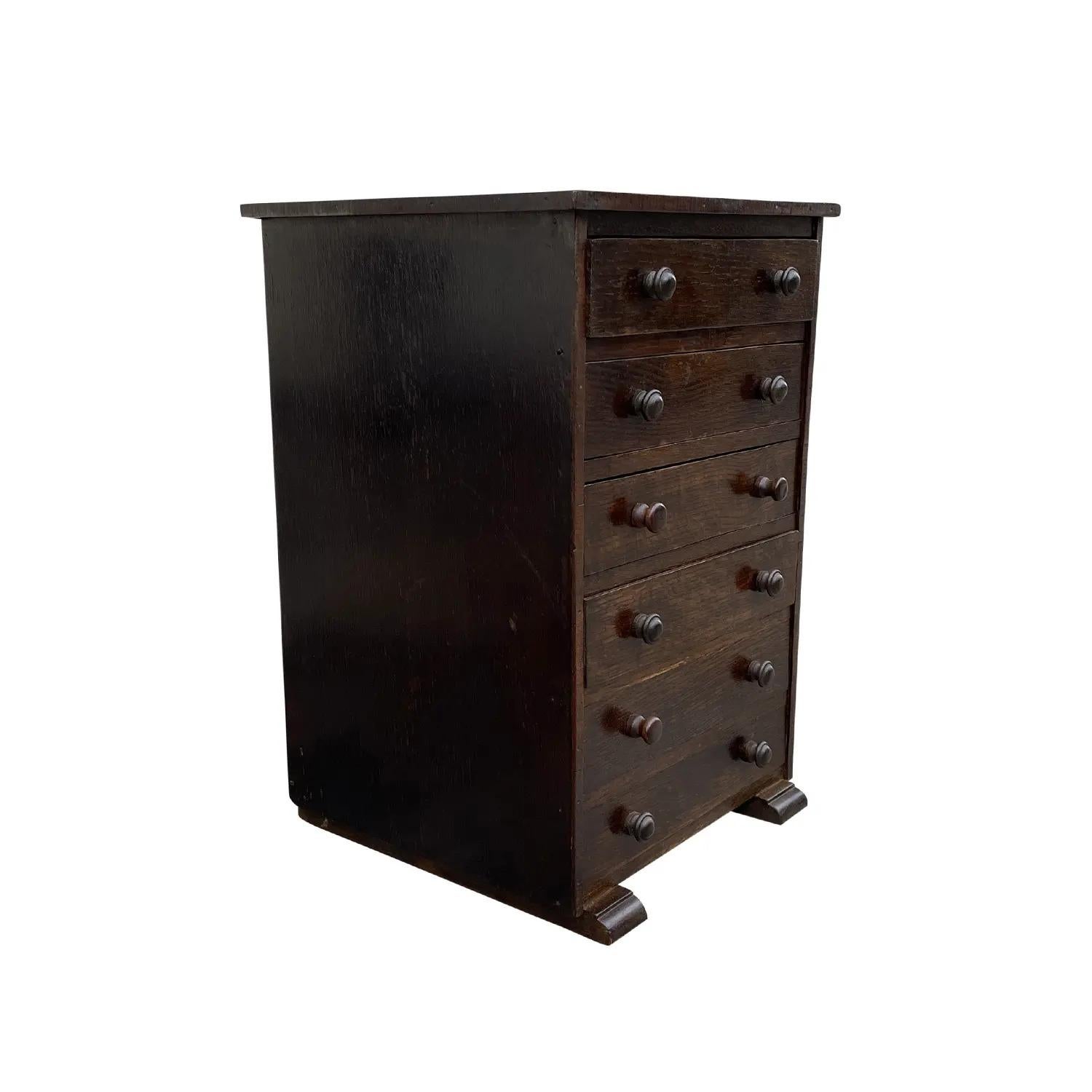 20th Century Danish Art Deco Oakwood Semainiere - Small Scandinavian Cabinet For Sale 1