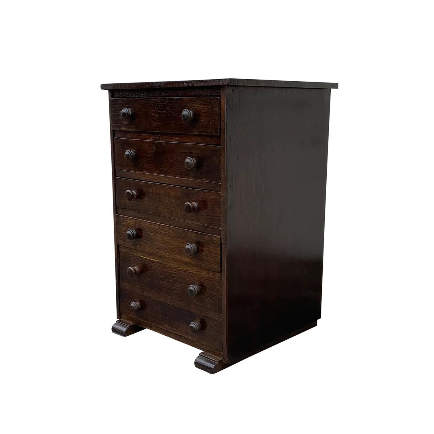 20th Century Danish Art Deco Oakwood Semainiere - Small Scandinavian Cabinet For Sale 2