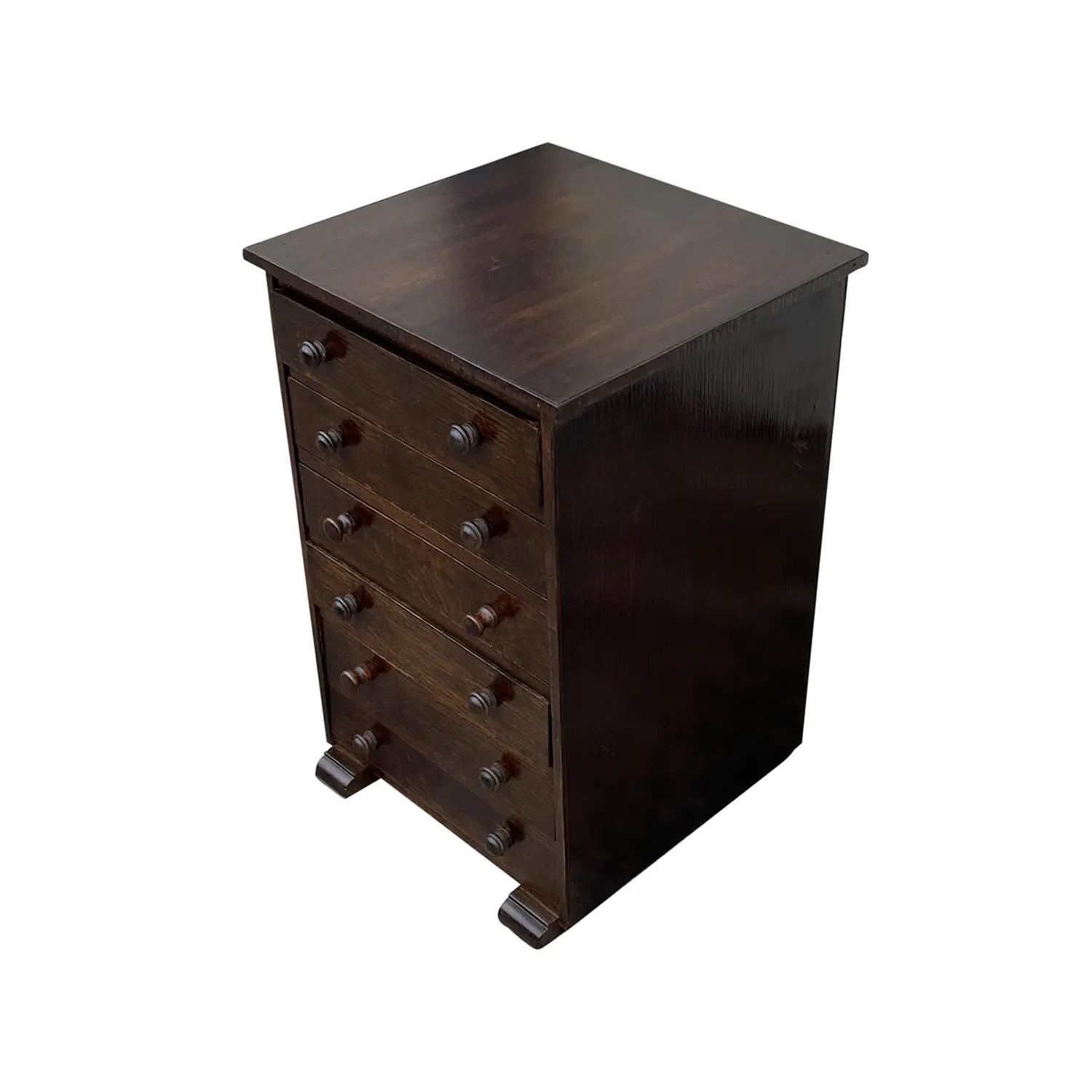 20th Century Danish Art Deco Oakwood Semainiere - Small Scandinavian Cabinet For Sale 4