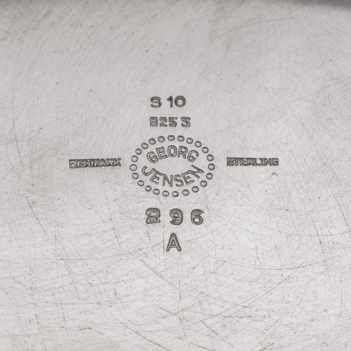 Bol de centre de table danois Georg Jensen du 20ème siècle en argent massif à motif de vigne en vente 11