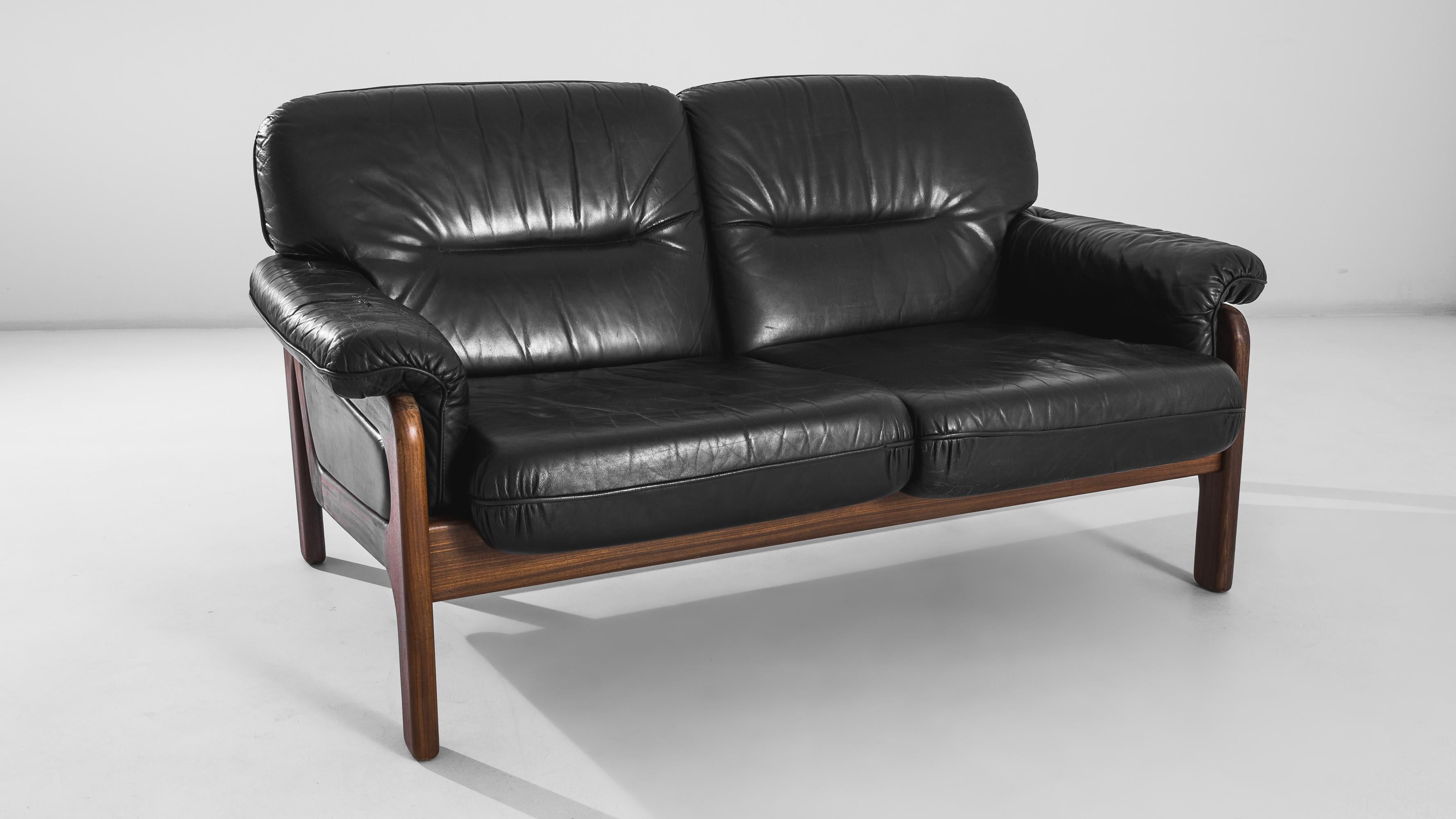 20th Century Danish Leather Sofa For Sale 1