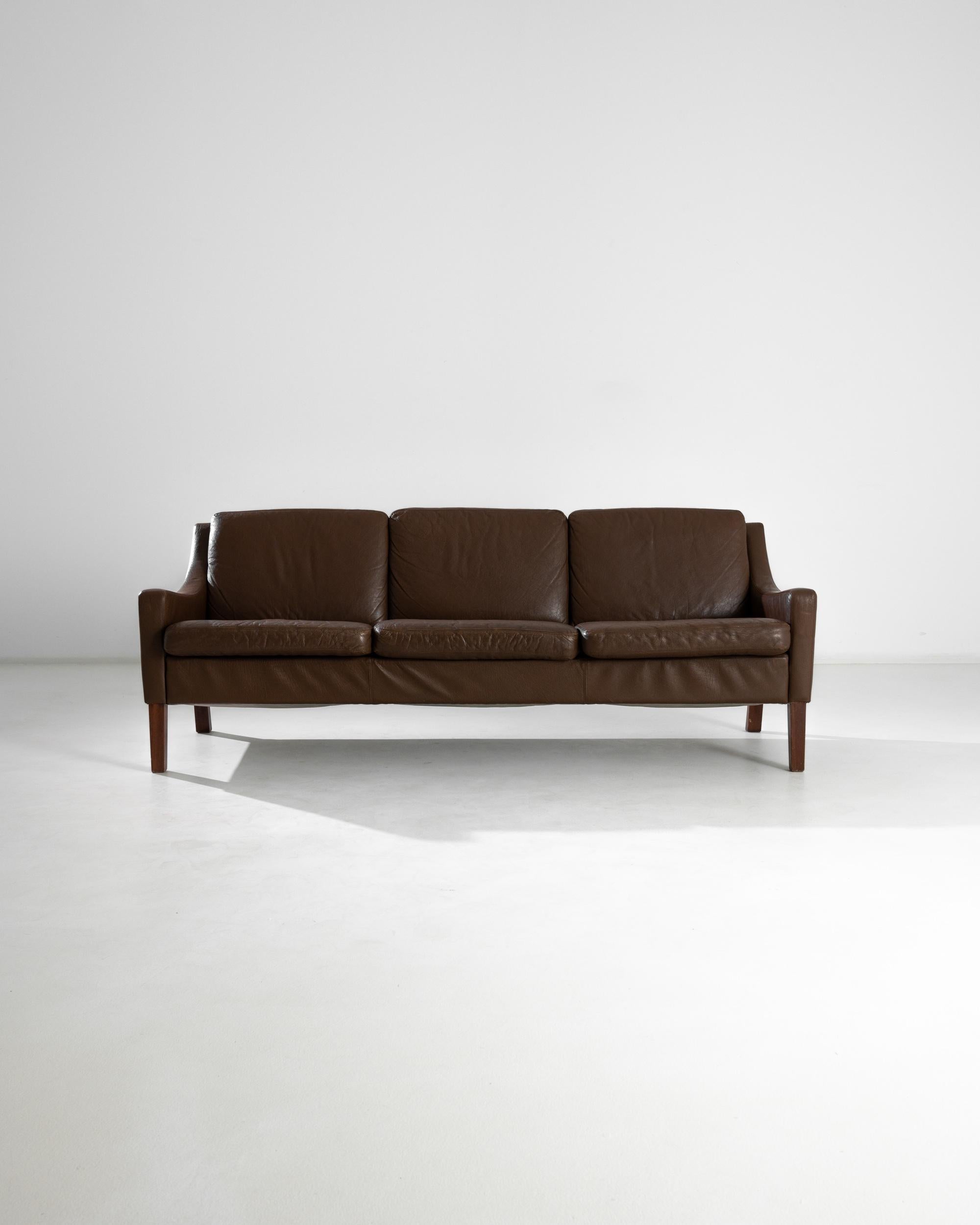 20th Century Danish Leather Sofa For Sale 1