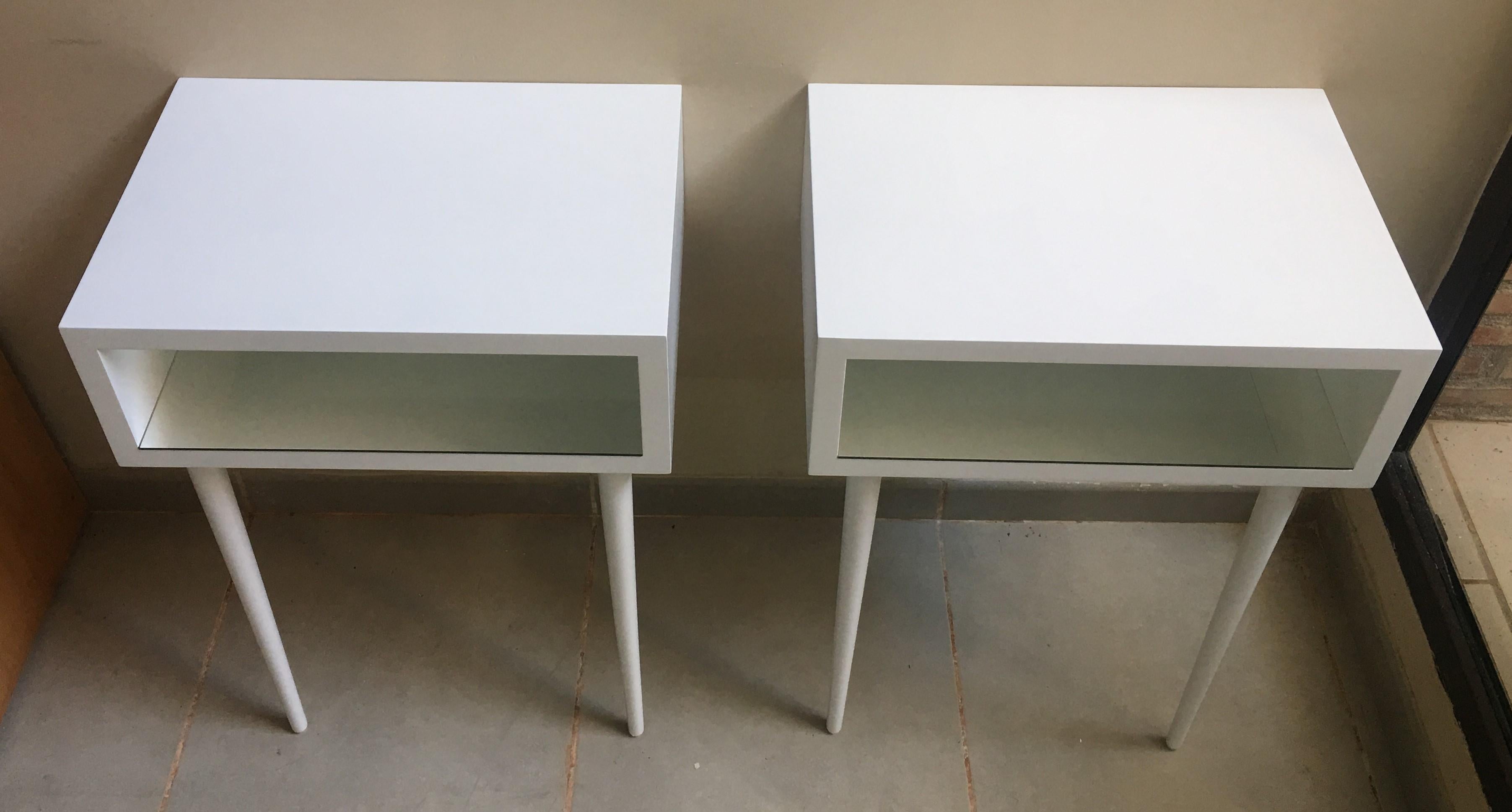 Mirror 20th Century Danish Midcentury White Modern-Style Nightstands, a Pair For Sale