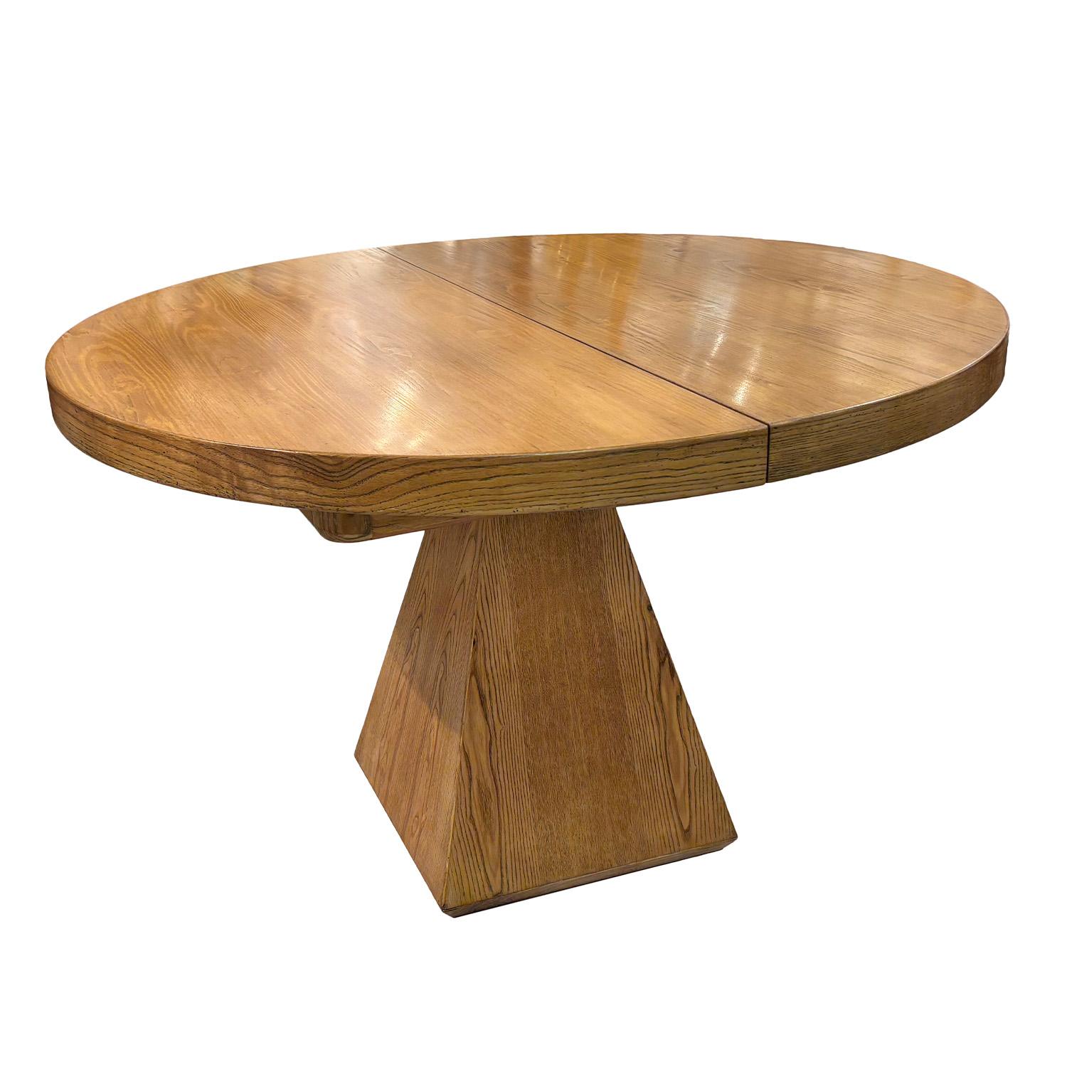 20th Century Danish Oval Extendable Pinewood Dining Table Attributed to Arne Vod For Sale 9