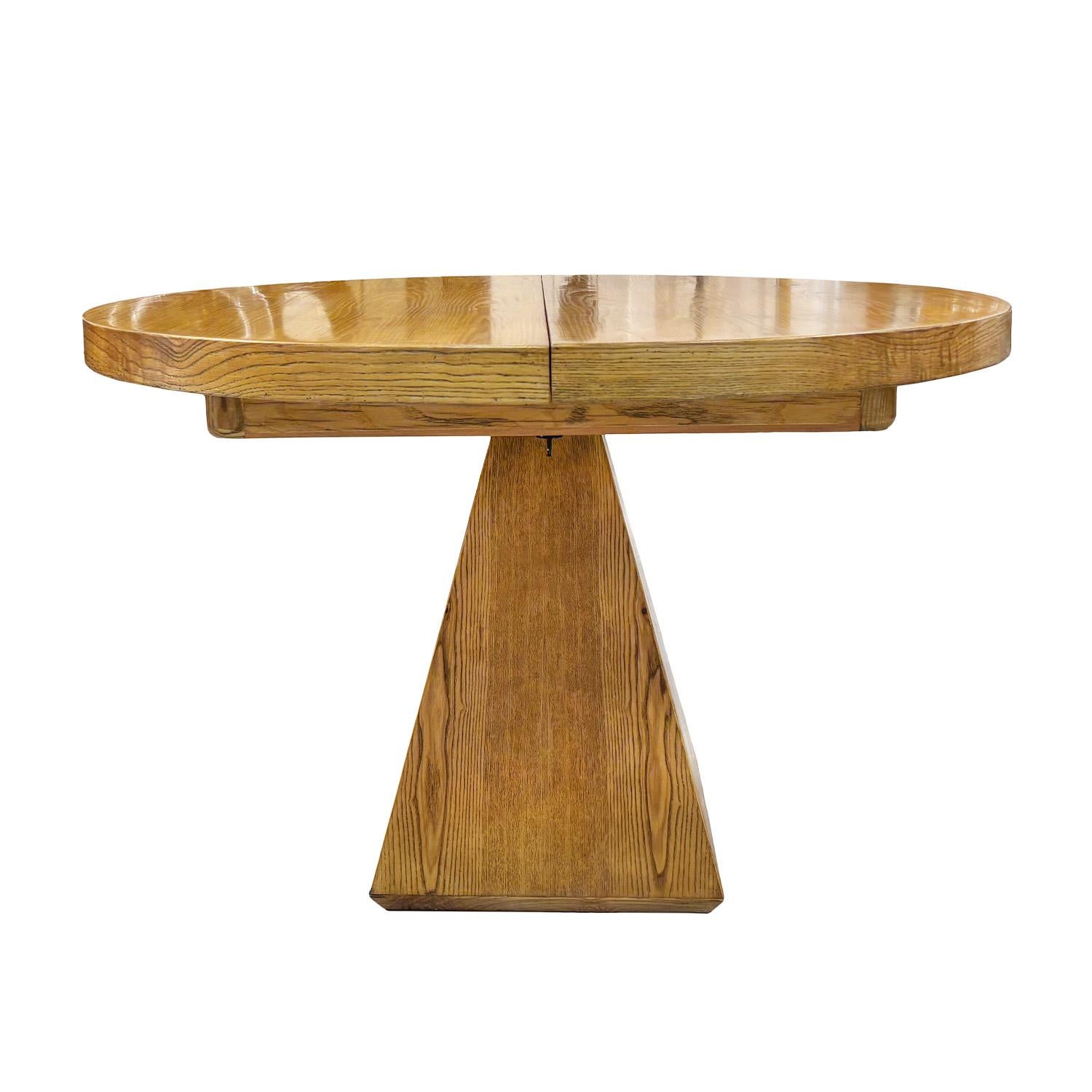 Mid-Century Modern 20th Century Danish Oval Extendable Pinewood Dining Table Attributed to Arne Vod For Sale