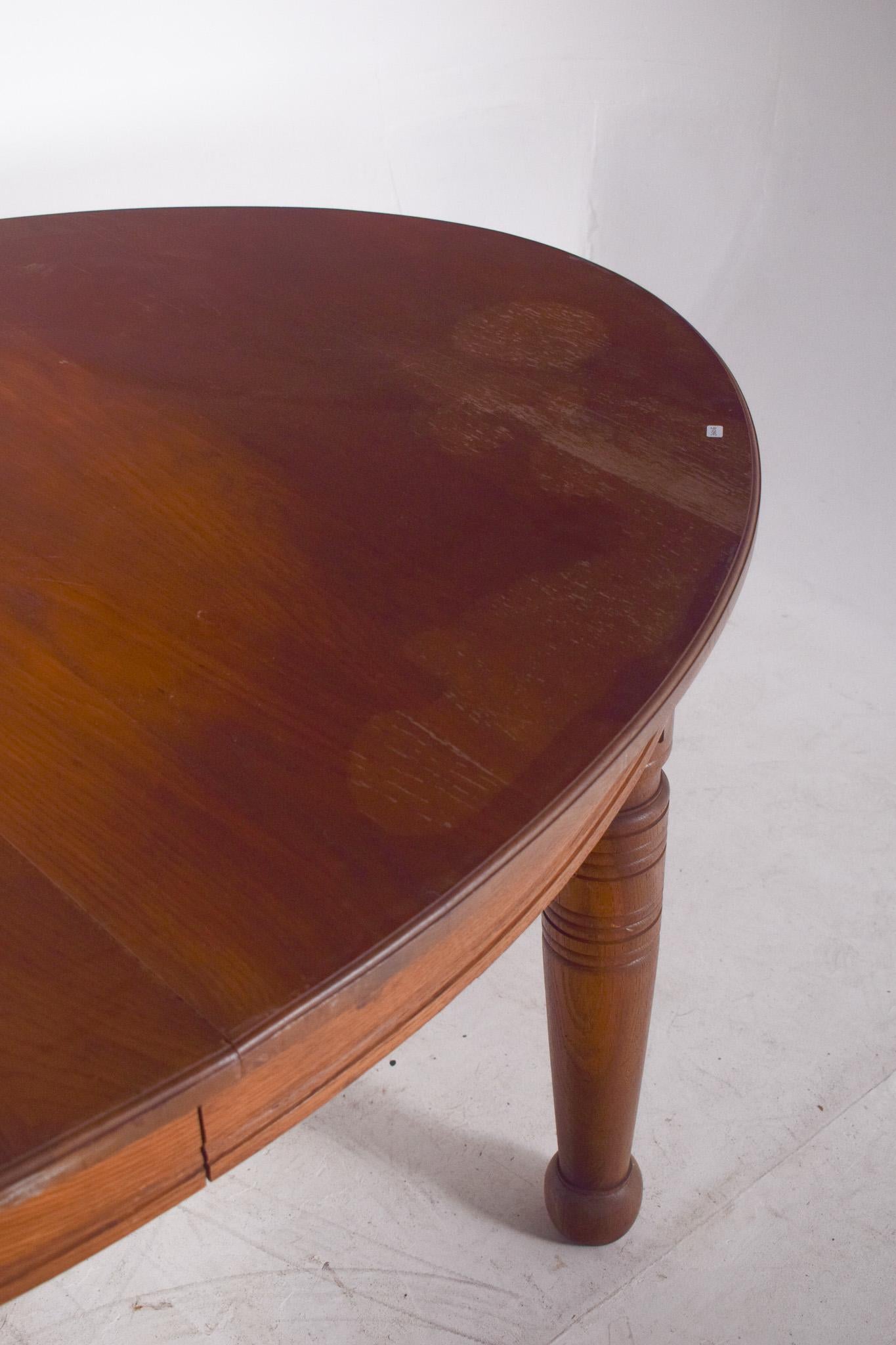 20th Century Danish Oval Oak Dining Table For Sale 4