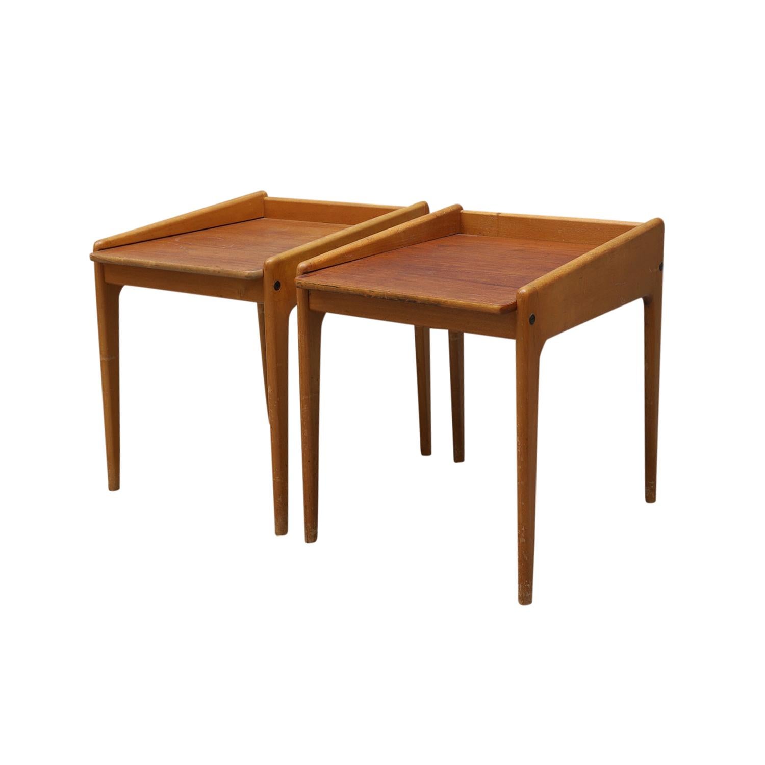 Mid-Century Modern Paire de tables de chevet danoises du 20ème siècle en bois de hêtre - Tables de chevet vintage en chêne en vente