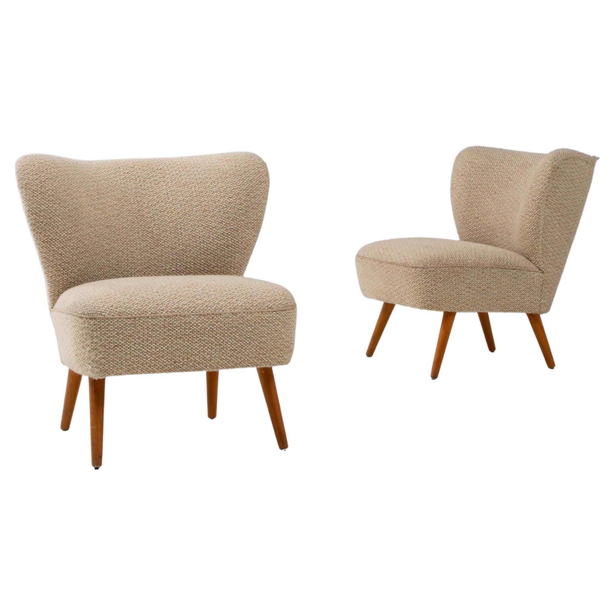 20th Century Danish Pair of MCM Cocktail Lounge Chairs with Cream Upholstery