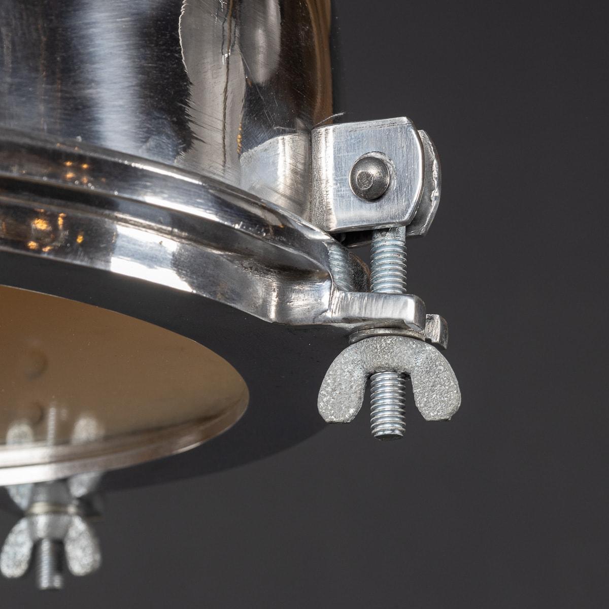 Lampe de bateau en aluminium poli danoise du 20e siècle Bon état - En vente à Royal Tunbridge Wells, Kent