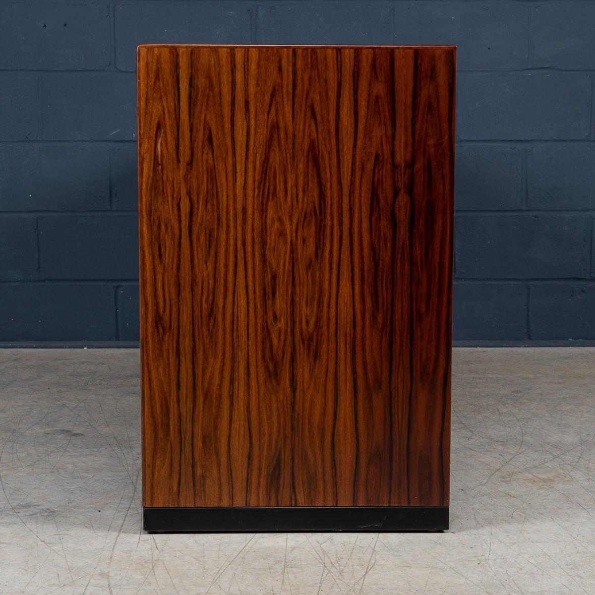 Danese Credenza in palissandro danese del XX secolo di Skovby Møbelfabrik A/S. C.C. in vendita