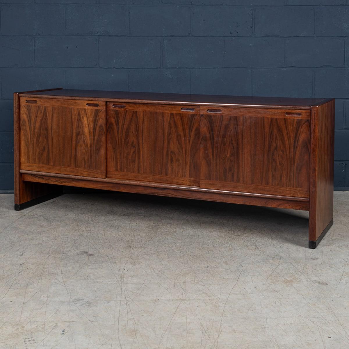 Credenza in palissandro danese del XX secolo di Skovby Møbelfabrik A/S. C.C. in vendita 1