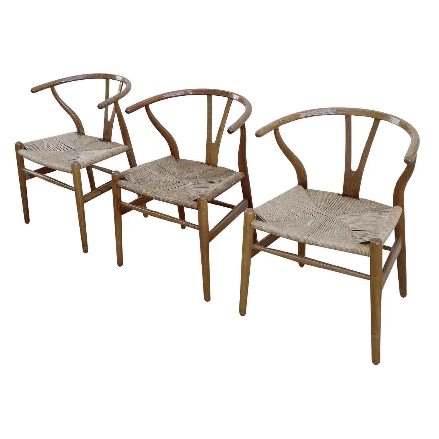 Mid-Century Modern 20th Century Danish Set of Three Carl Hansen & Søn Y Chairs by Hans J. Wegner For Sale
