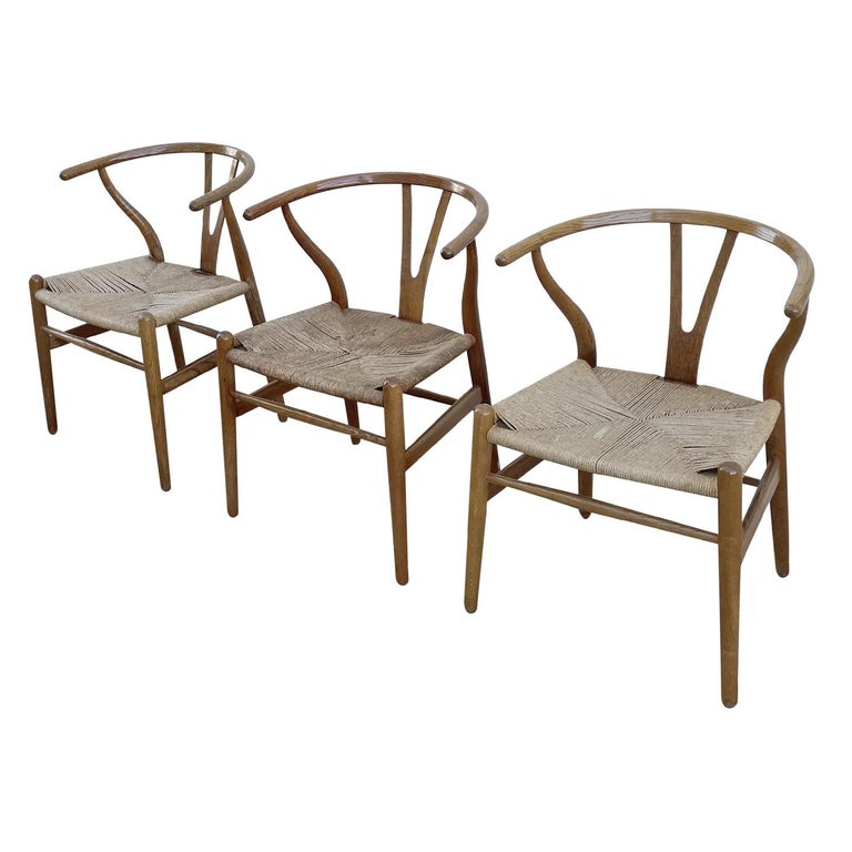 Hand-Carved 20th Century Danish Set of Three Carl Hansen & Søn Y Chairs by Hans J. Wegner For Sale