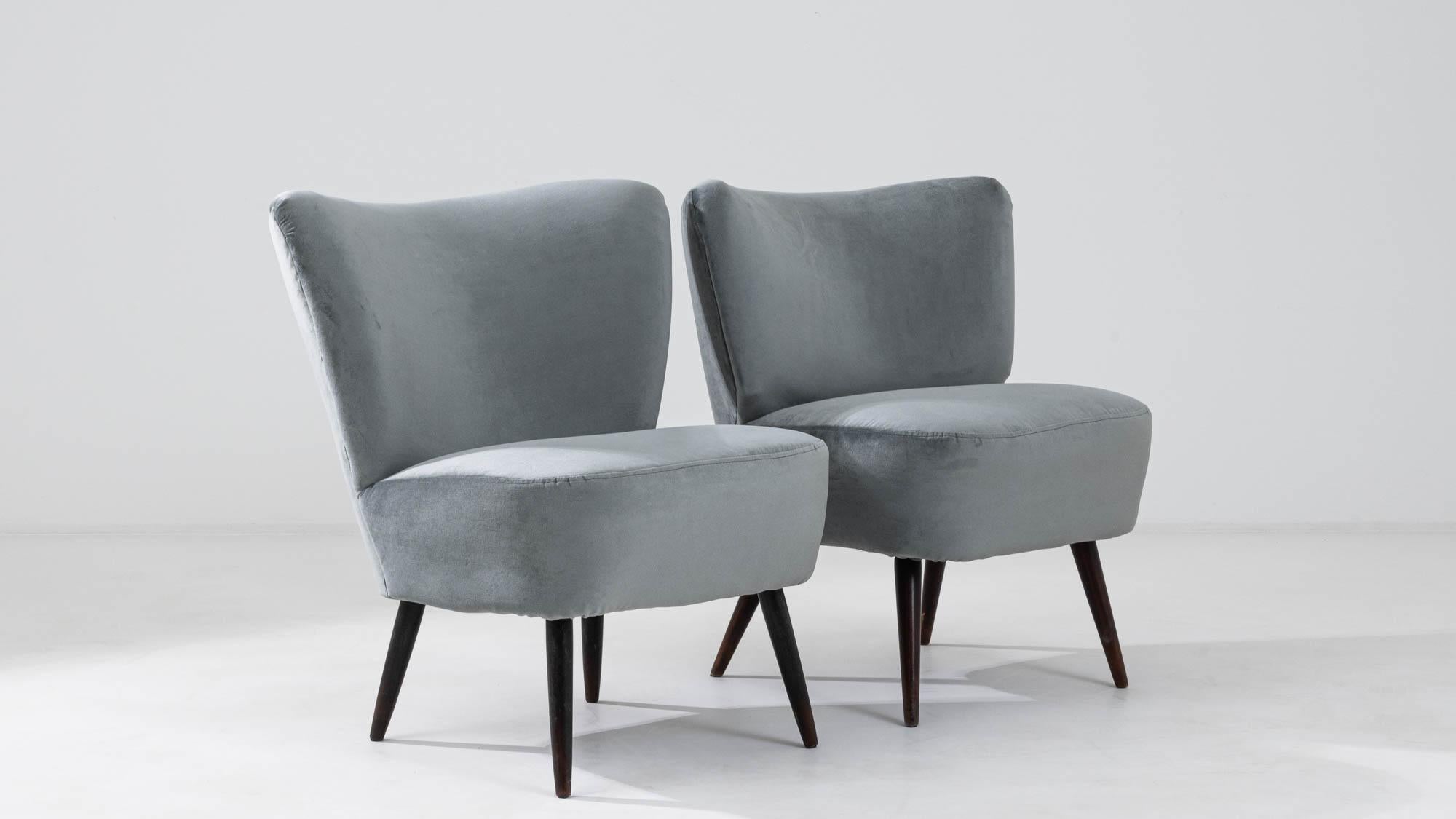 20th Century Danish Upholstered Armchairs, a Pair For Sale 5