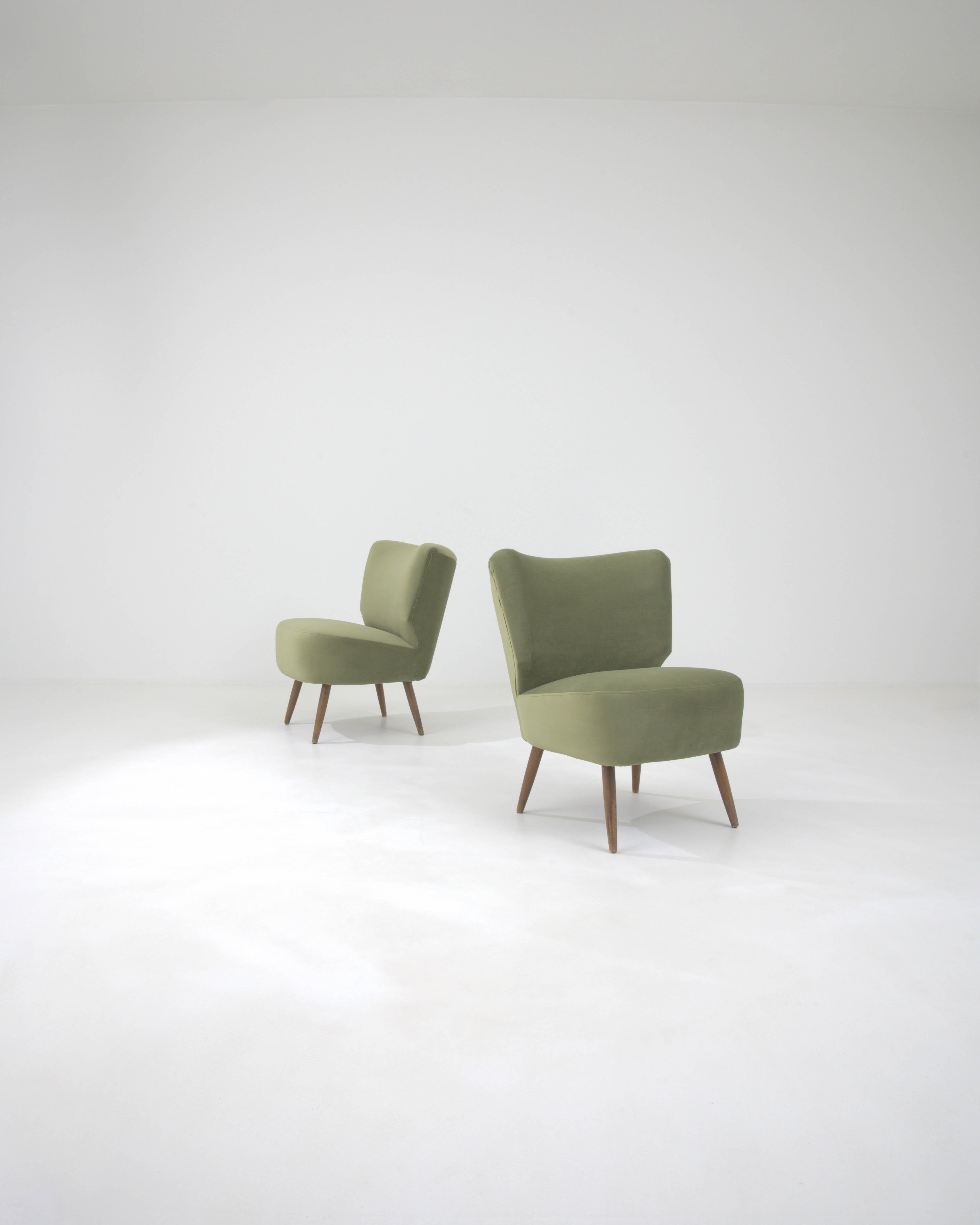 Danois Paire de fauteuils rembourrés danois du 20e siècle en vente