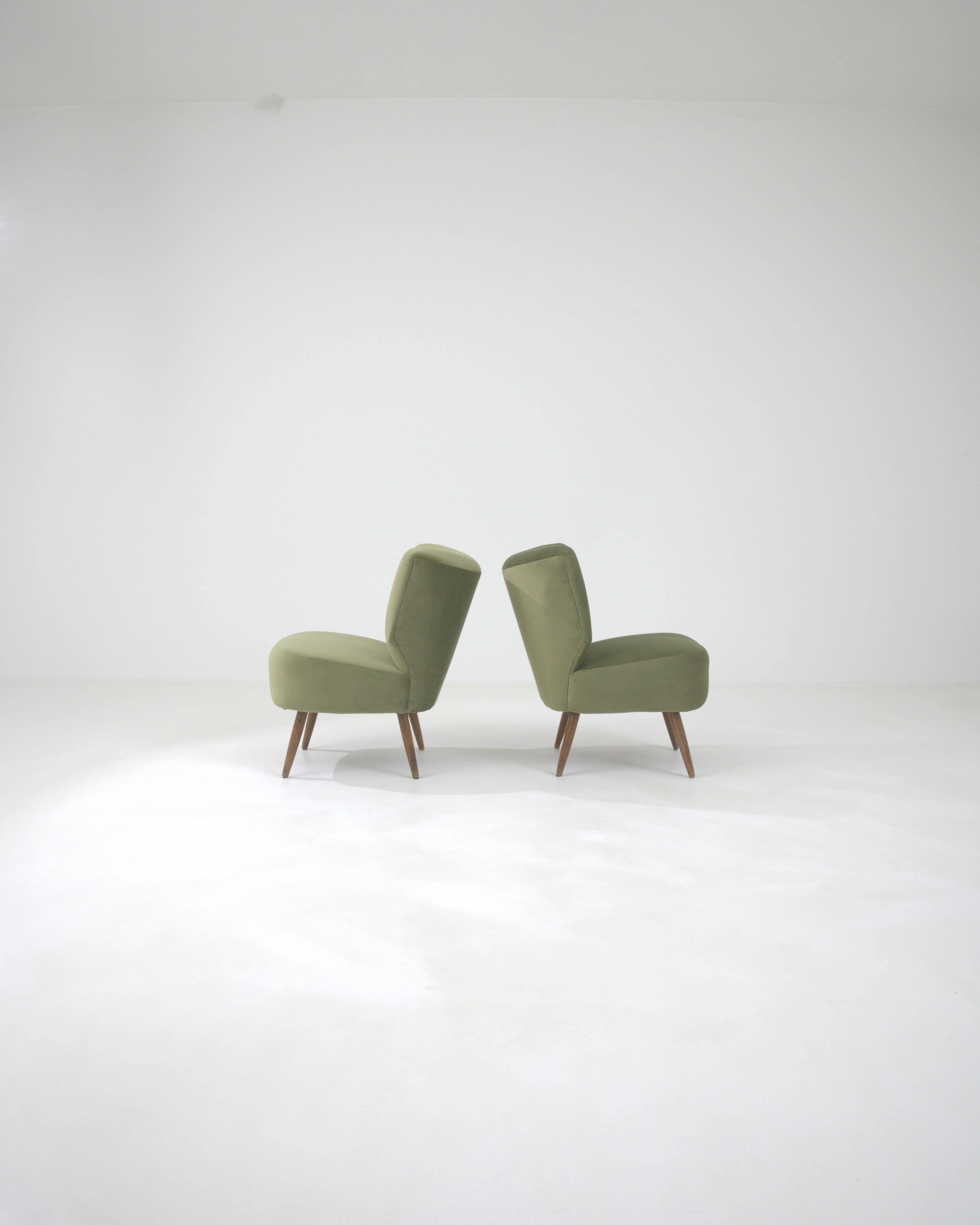 20ième siècle Paire de fauteuils rembourrés danois du 20e siècle en vente