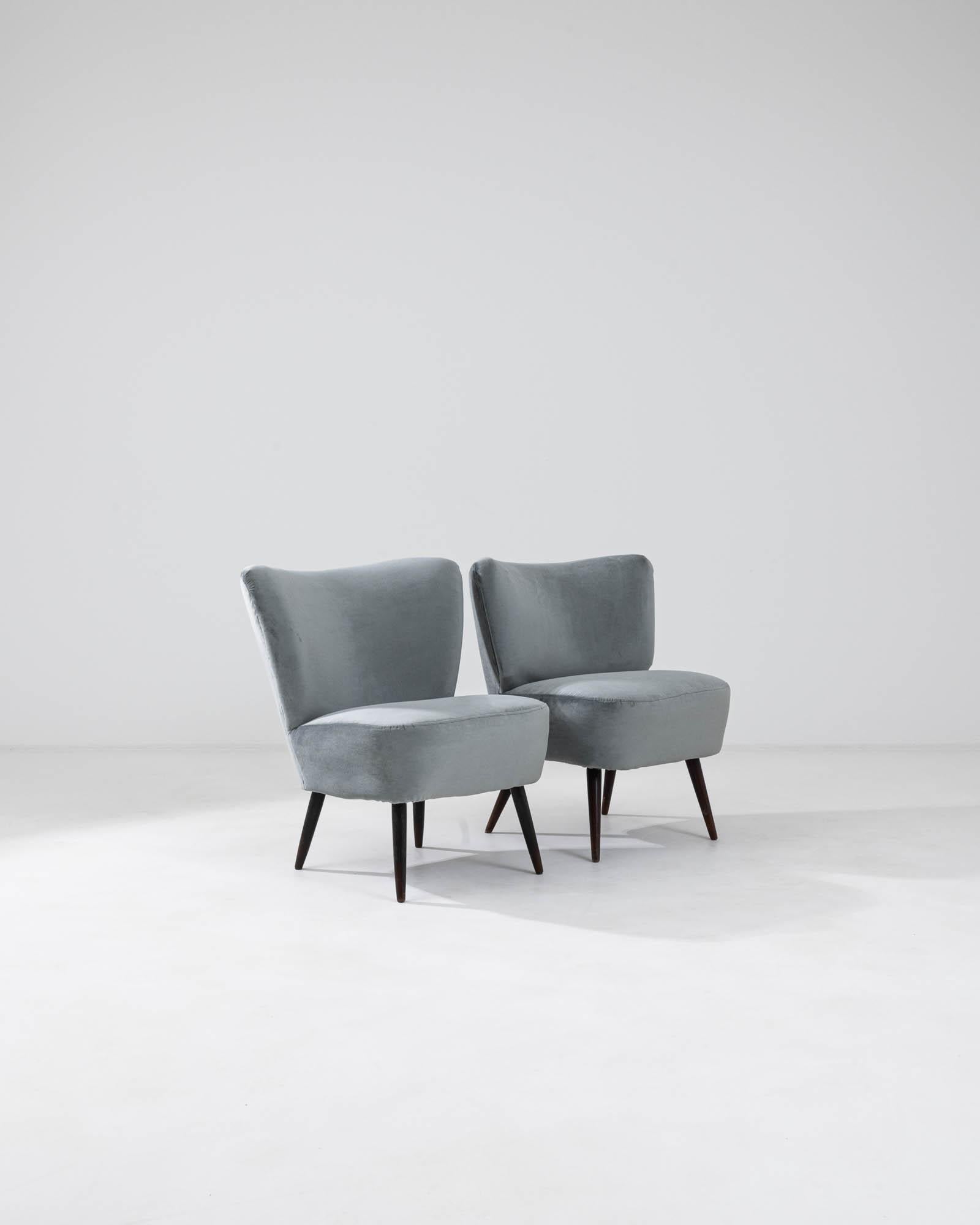 20th Century Danish Upholstered Armchairs, a Pair For Sale 3
