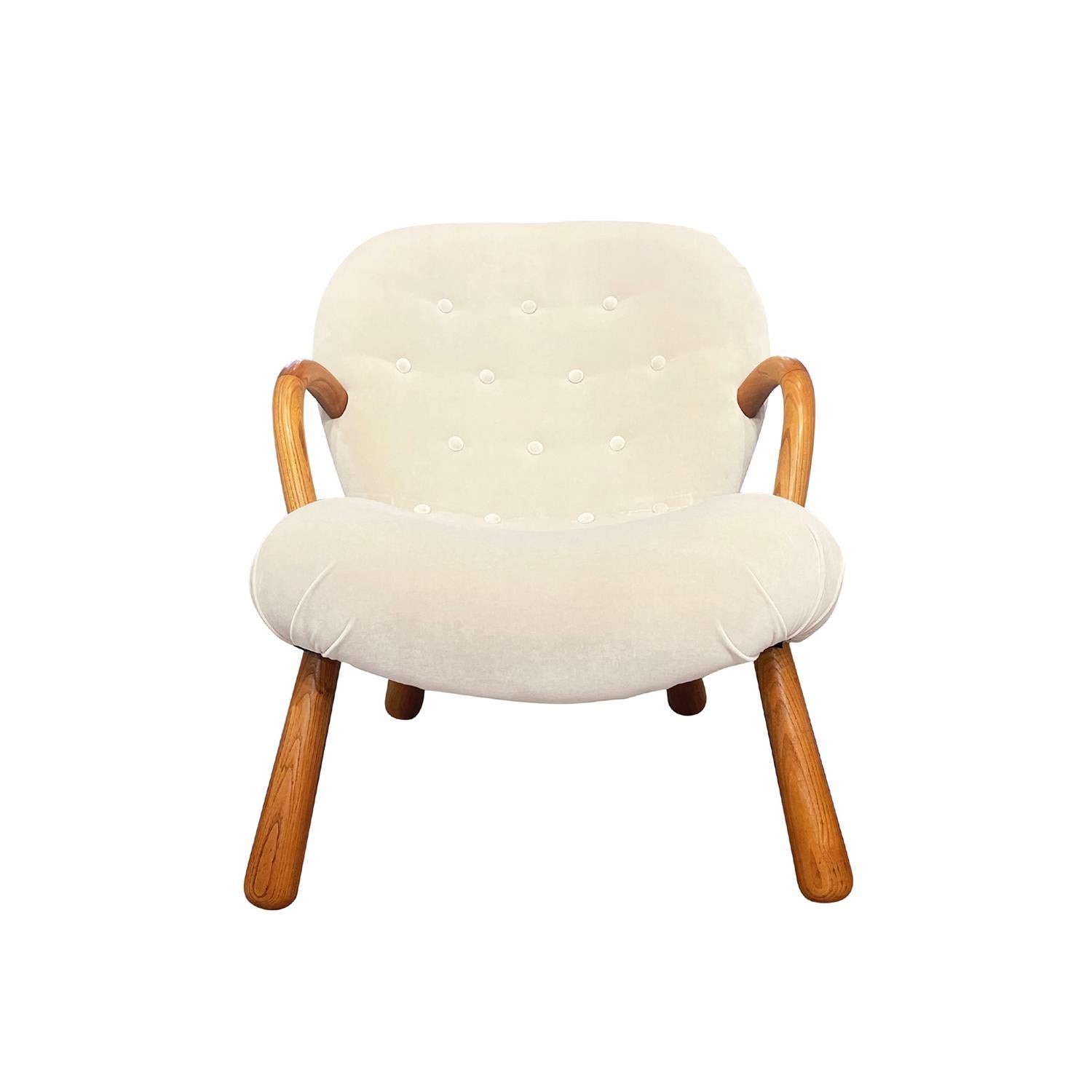 Mid-Century Modern 20th Century Danish Vintage Beech Clam Chair by Arnold Madsen & Schubell For Sale