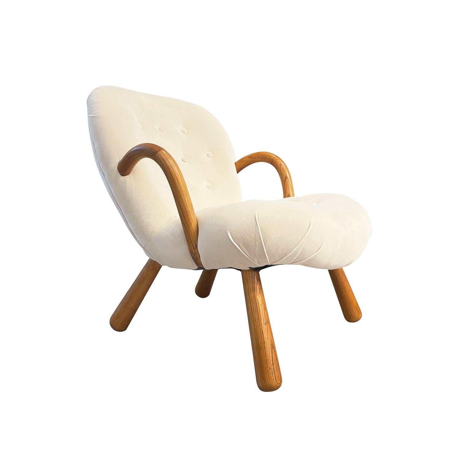 Hand-Carved 20th Century Danish Vintage Beech Clam Chair by Arnold Madsen & Schubell For Sale