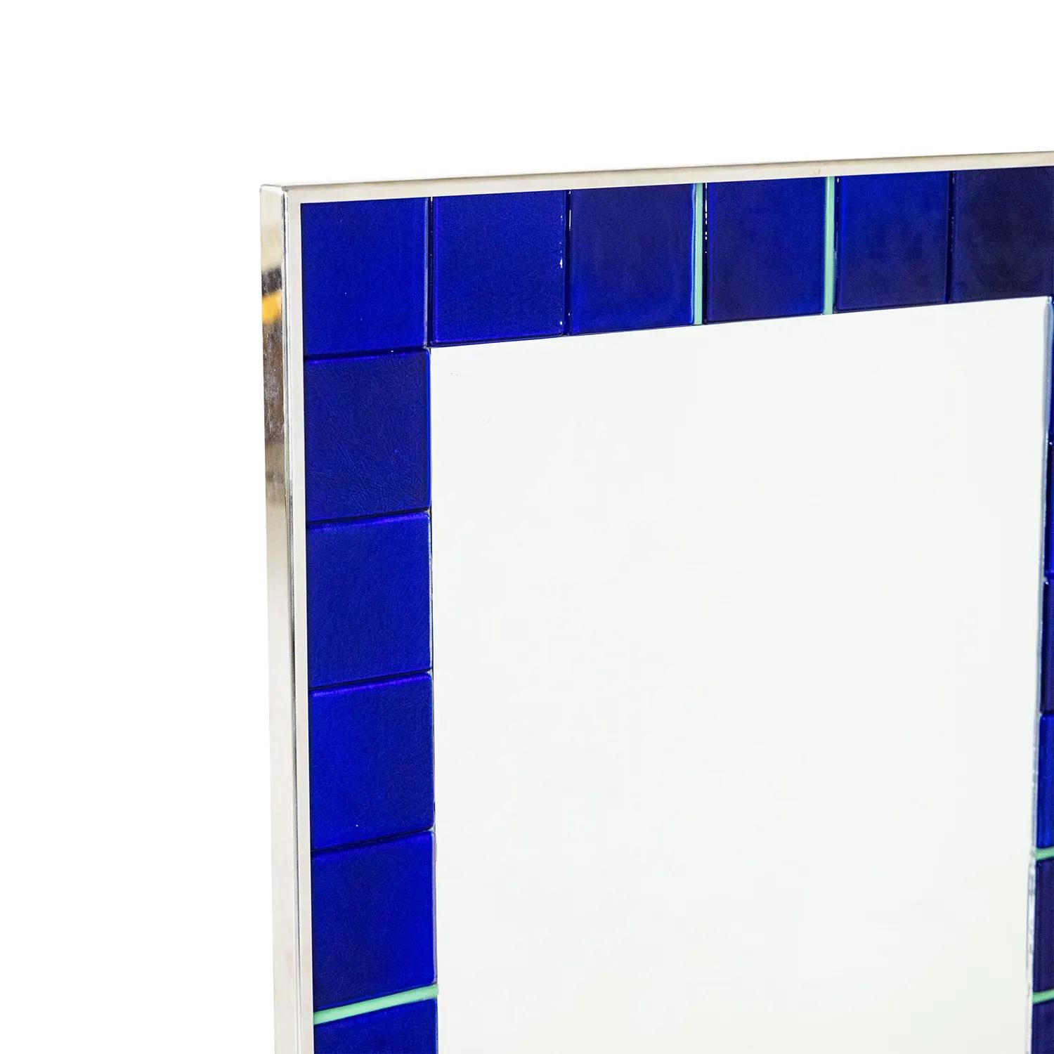 Mid-Century Modern 20e siècle Miroir mural en verre taillé vintage italien bleu foncé par Paolo Venini en vente