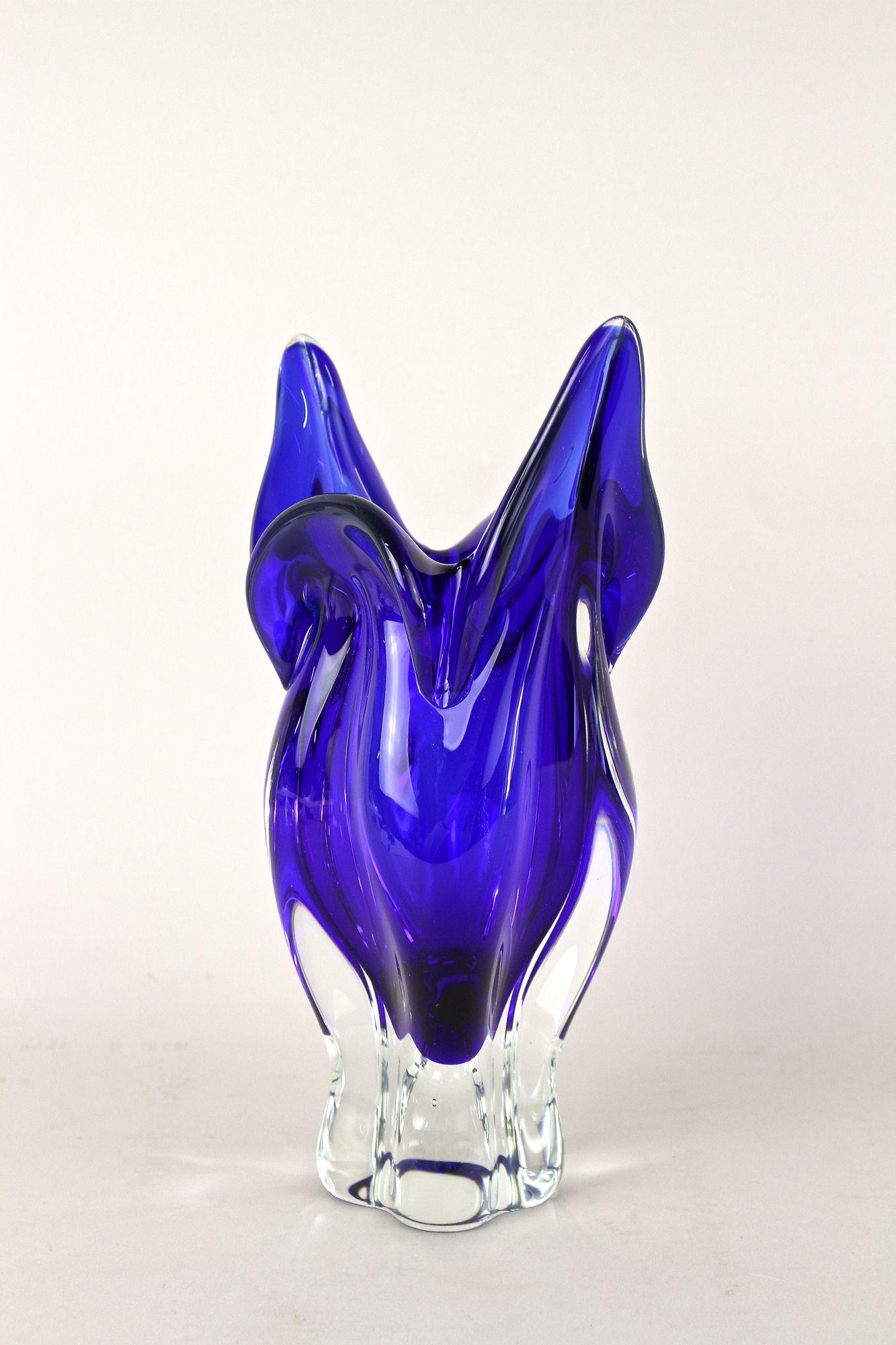 Vaso in vetro di Murano del XX secolo di colore blu scuro, Sommerso Murano, Italia 1960/70 ca. in vendita 2