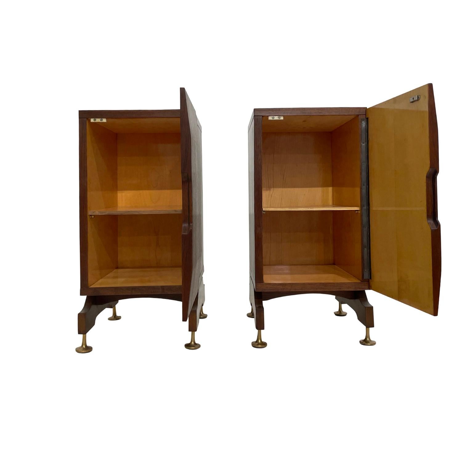 Polished 20th Century Italian Mid-Century Pair of Walnut Nightstands, Vintage Side Tables For Sale