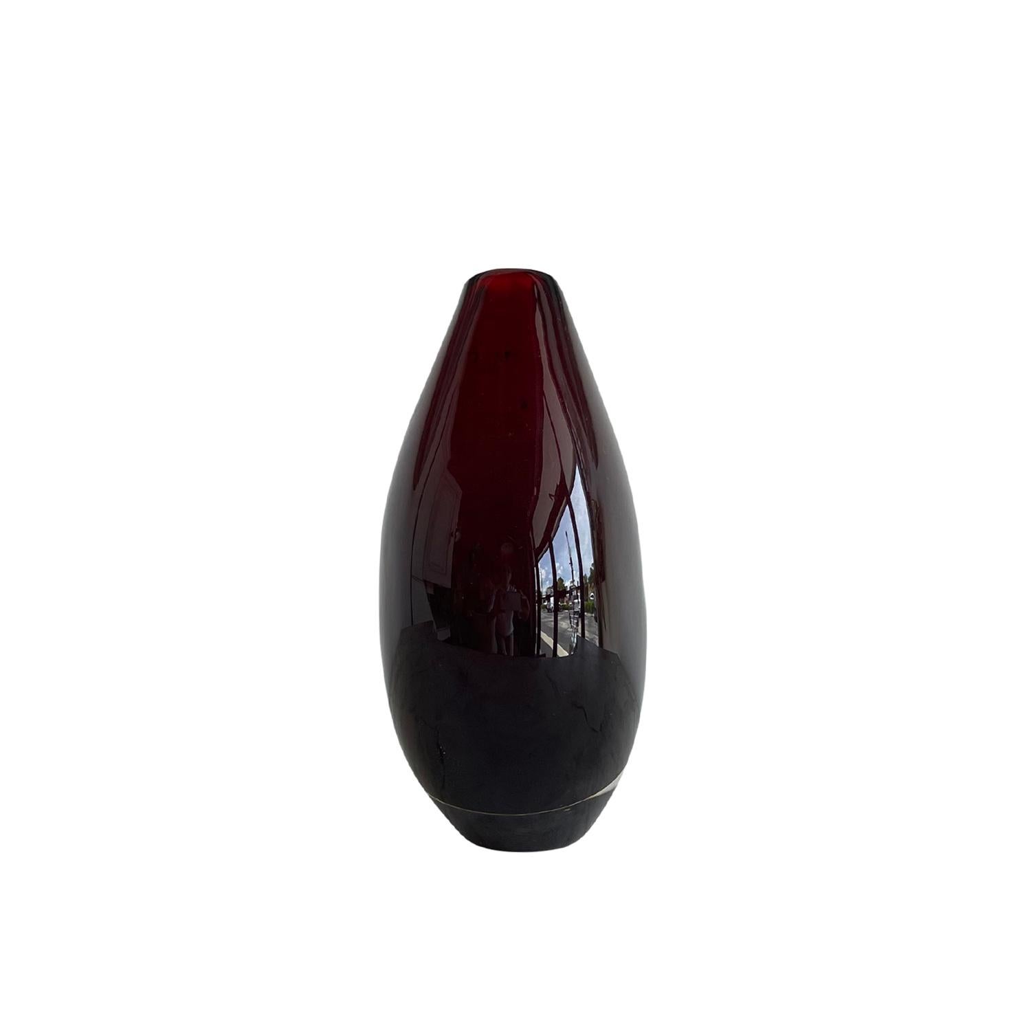 Hand-Crafted 20th Century Dark-Red Swedish Vintage Orrefors Glass Vase by Nils Landberg For Sale
